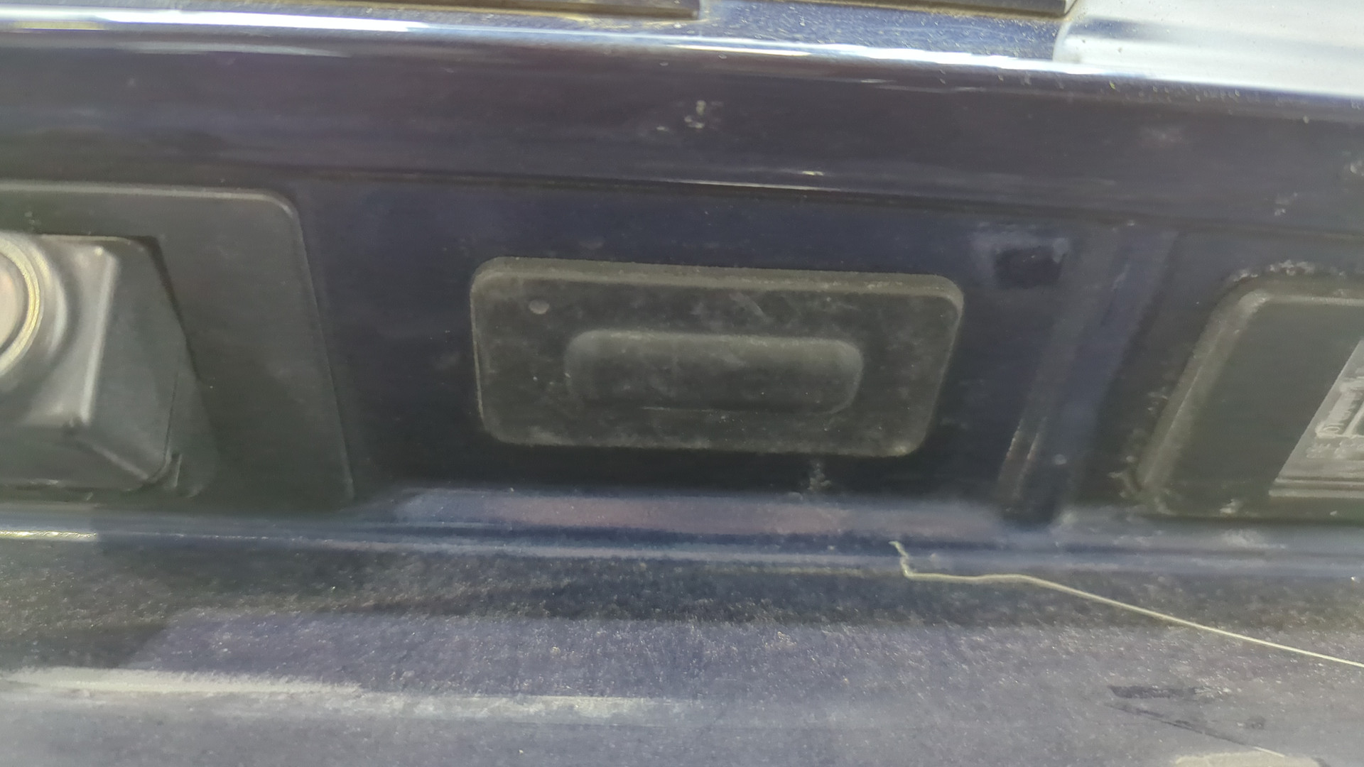 Дверь багажника