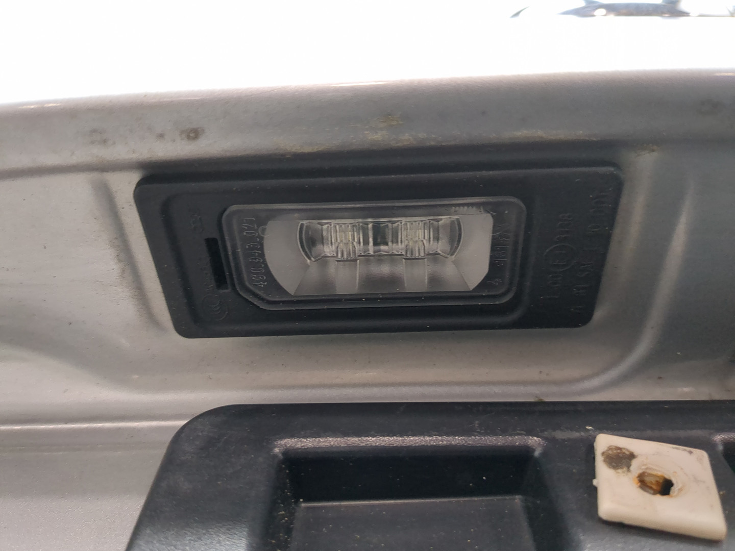 Дверь багажника