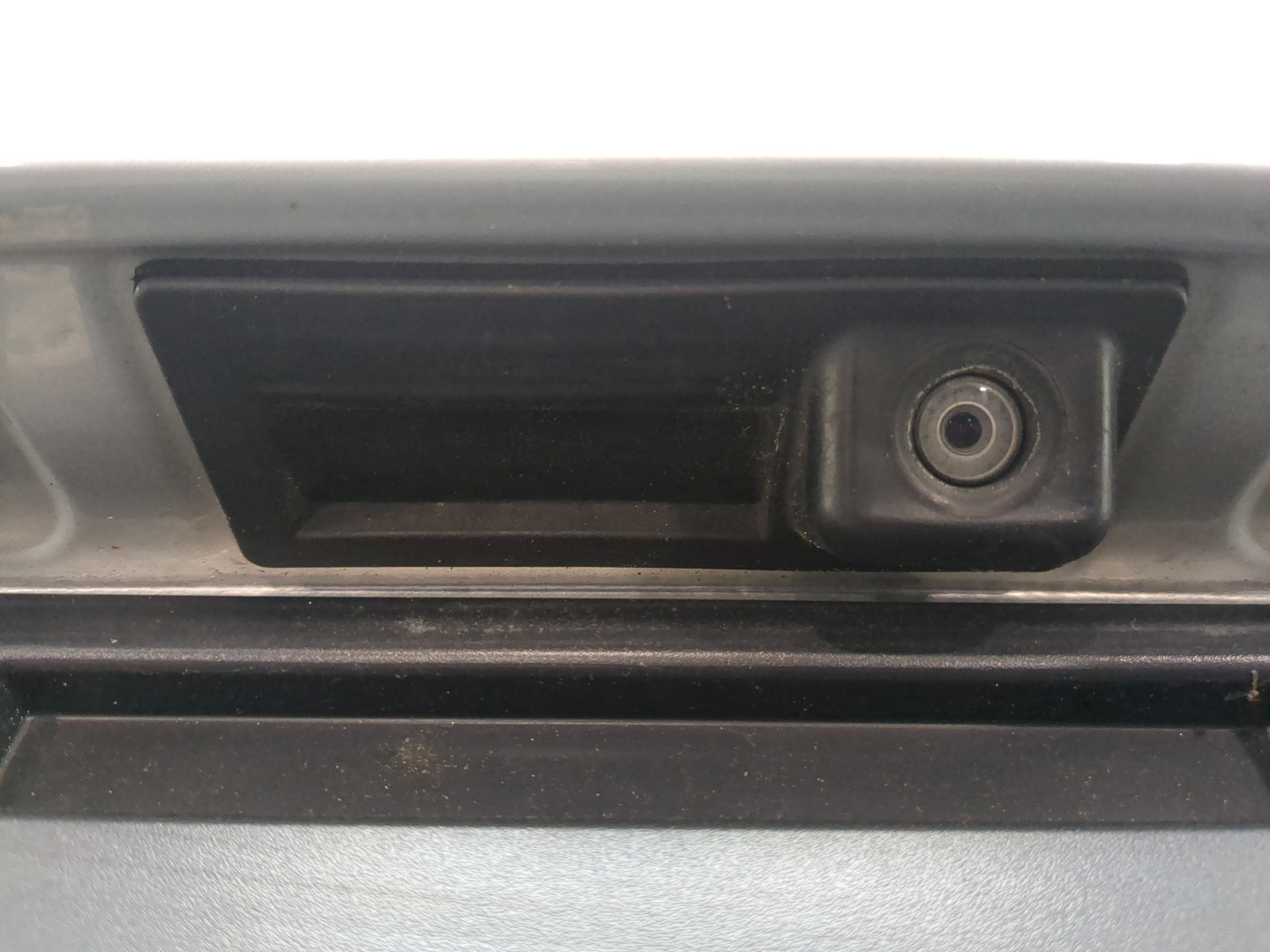 Дверь багажника