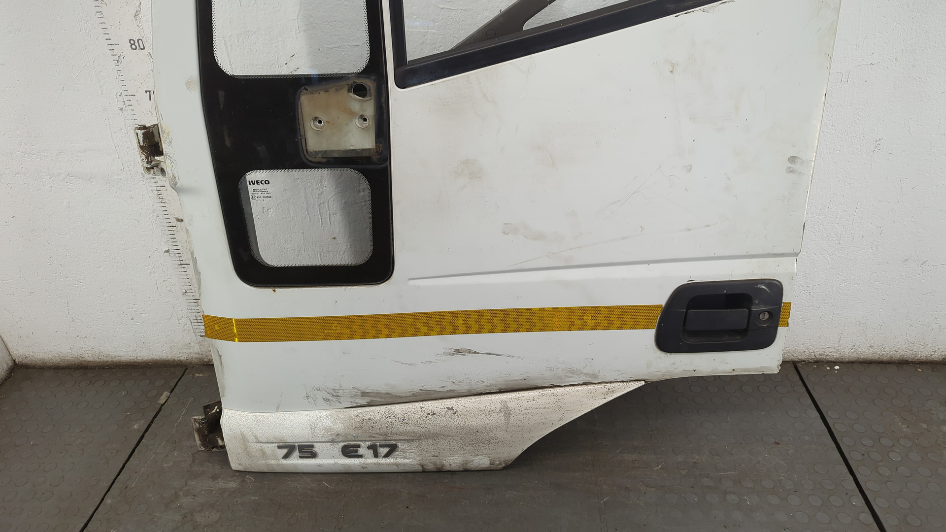 Дверь передняя левая