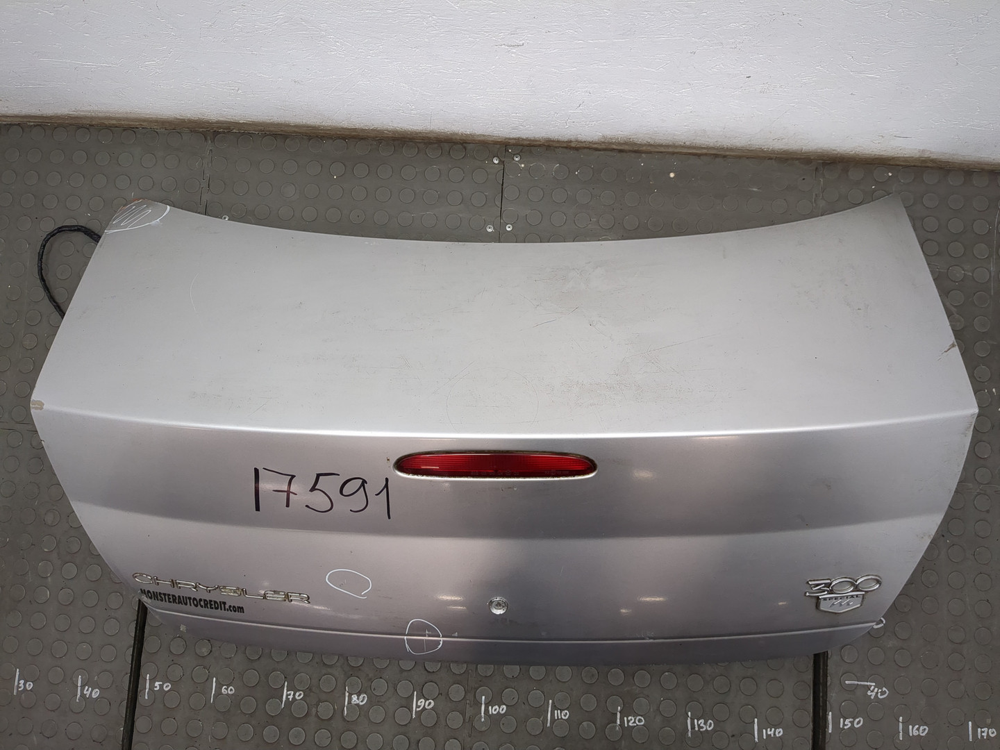 Дверь багажника