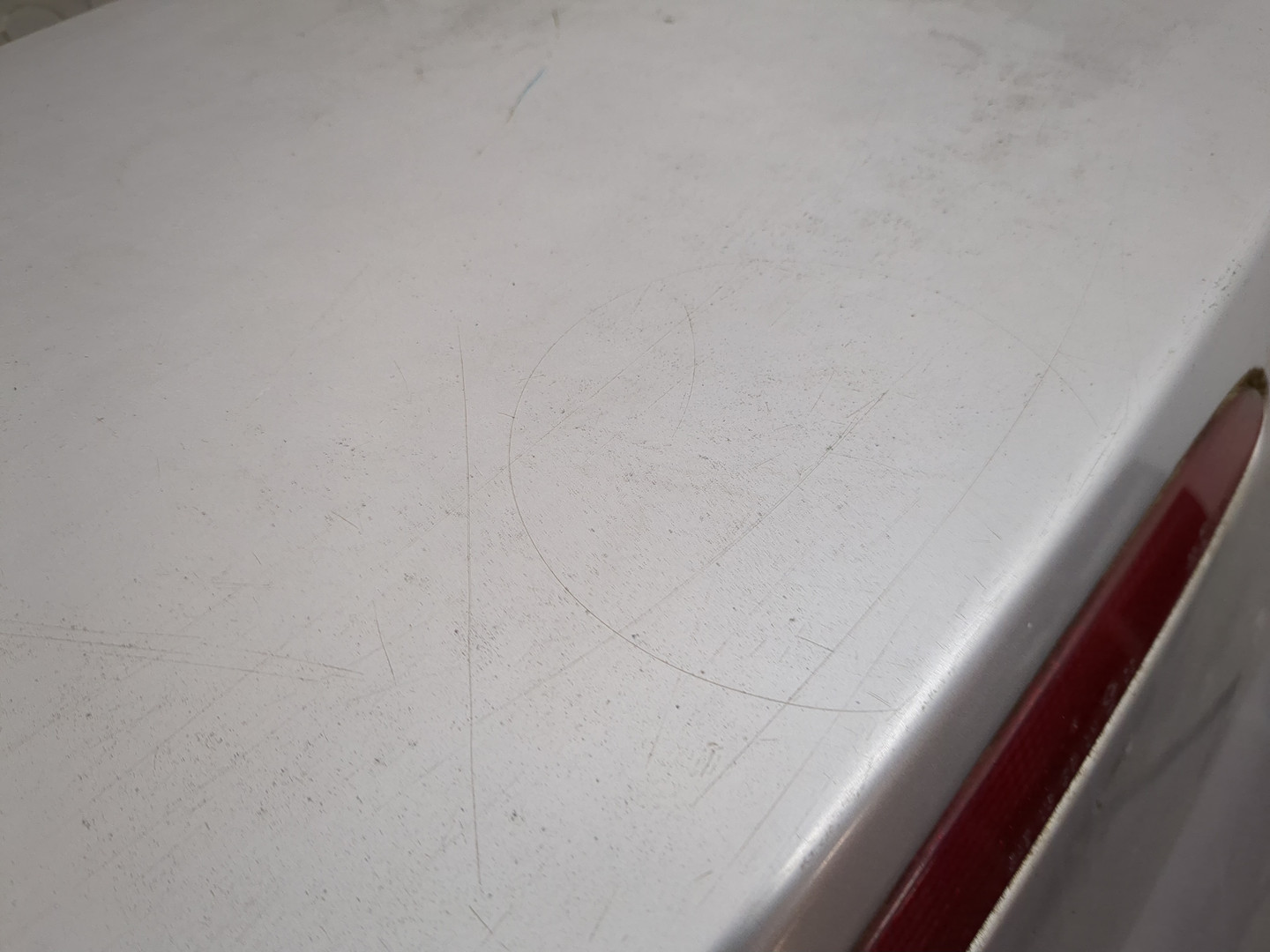 Дверь багажника