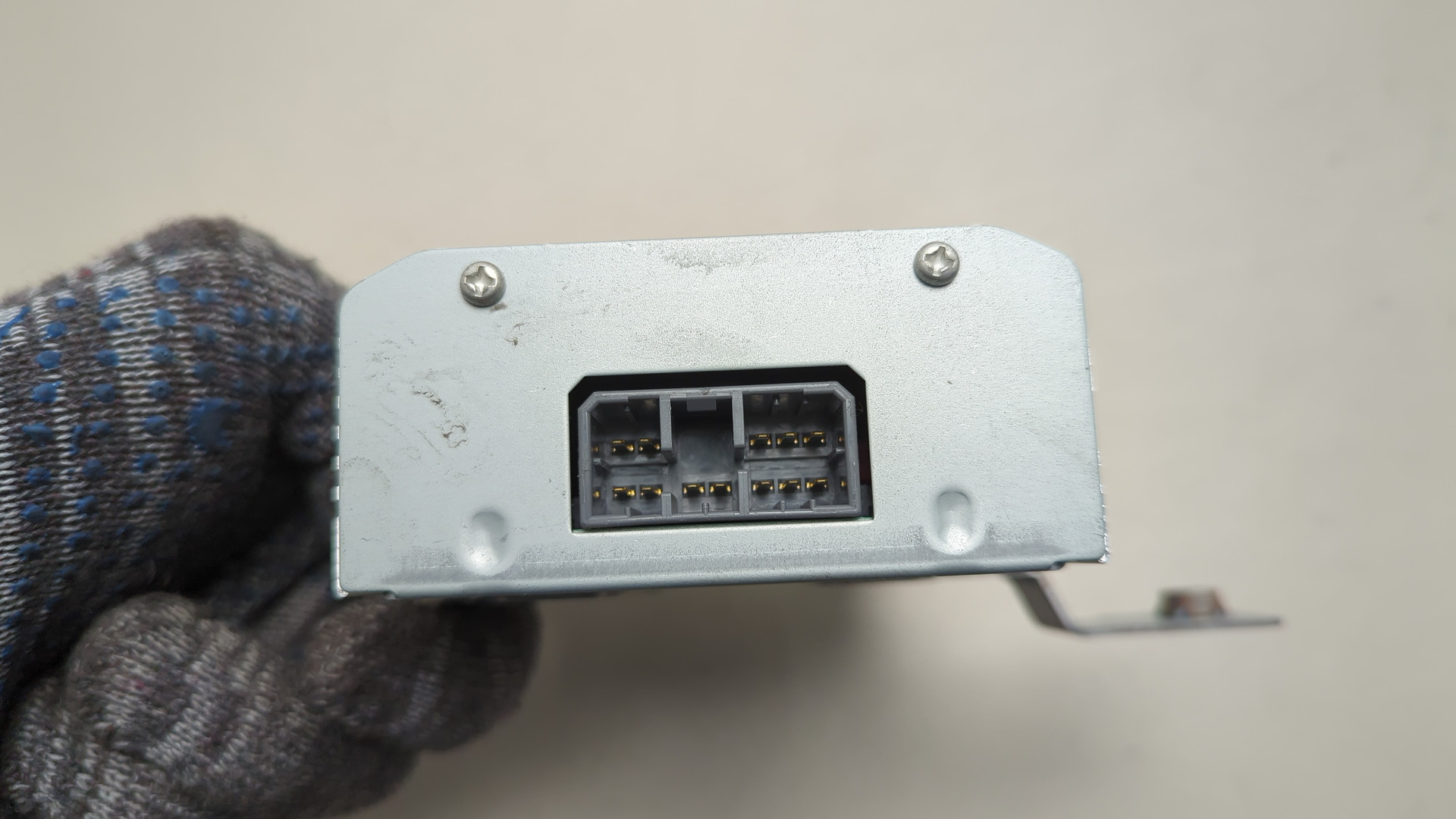 Преобразователь напряжения (адаптер)