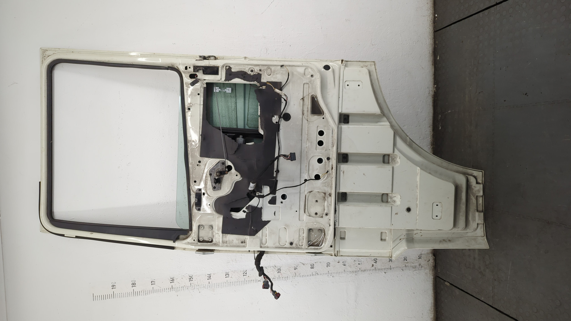 Дверь передняя правая