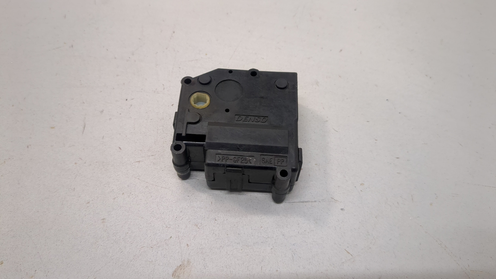 Моторчик заслонки печки