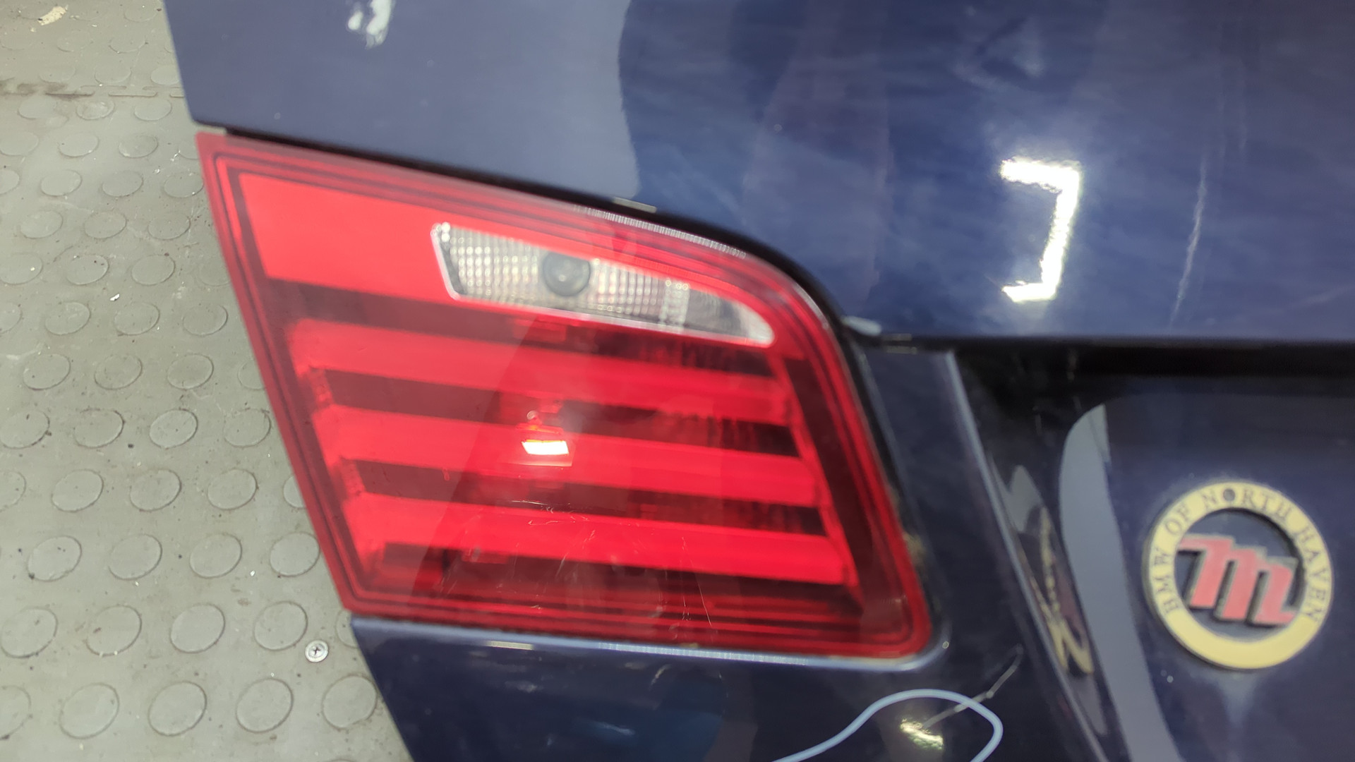 Дверь багажника