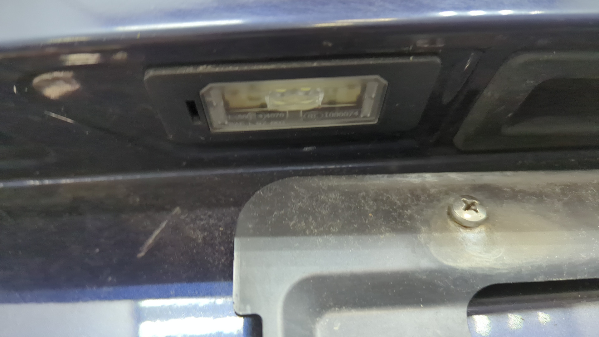 Дверь багажника