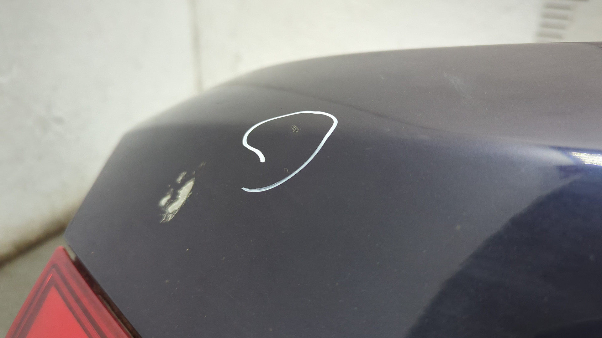 Дверь багажника