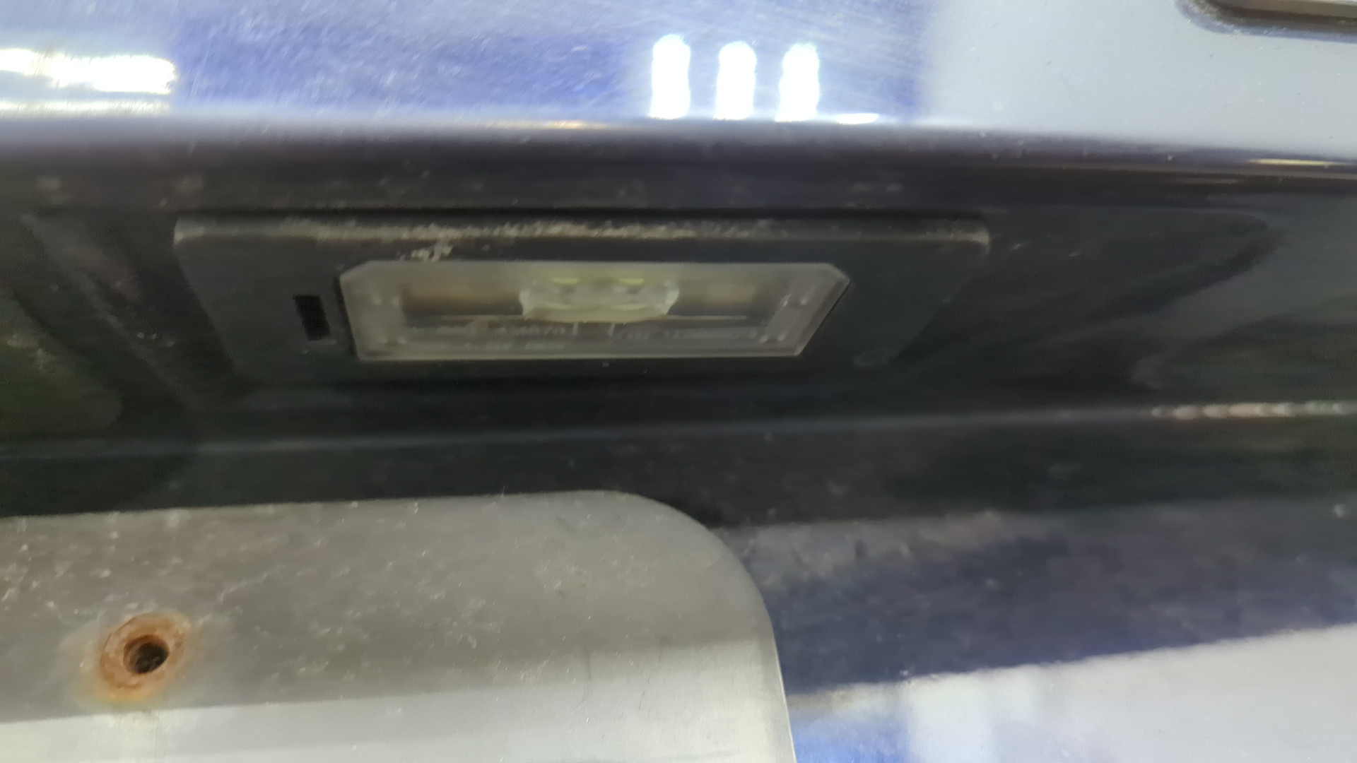 Дверь багажника