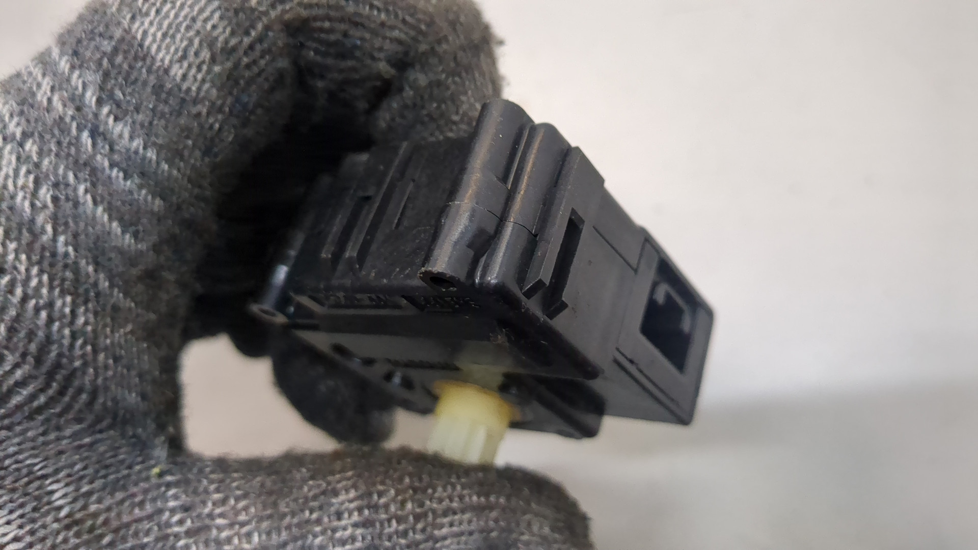 Моторчик заслонки печки