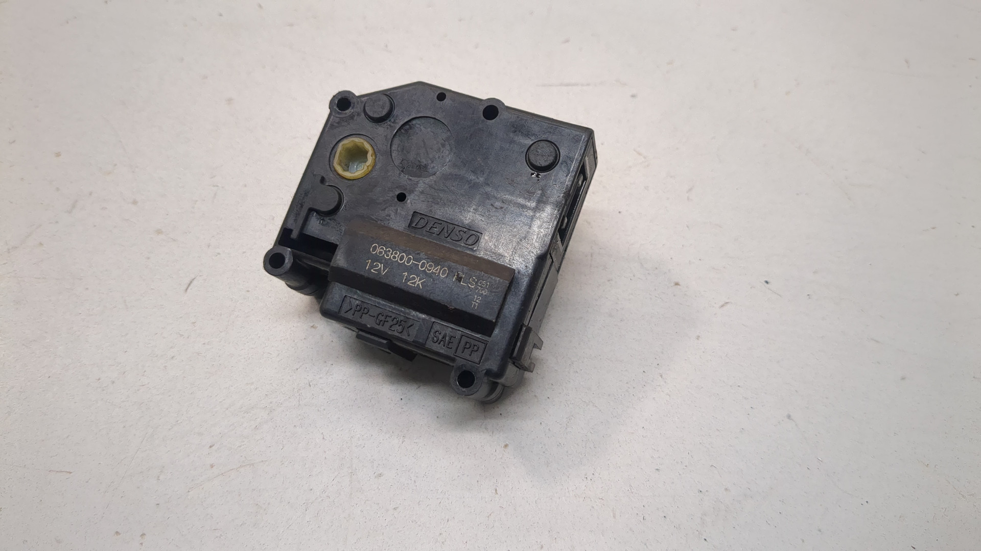 Моторчик заслонки печки