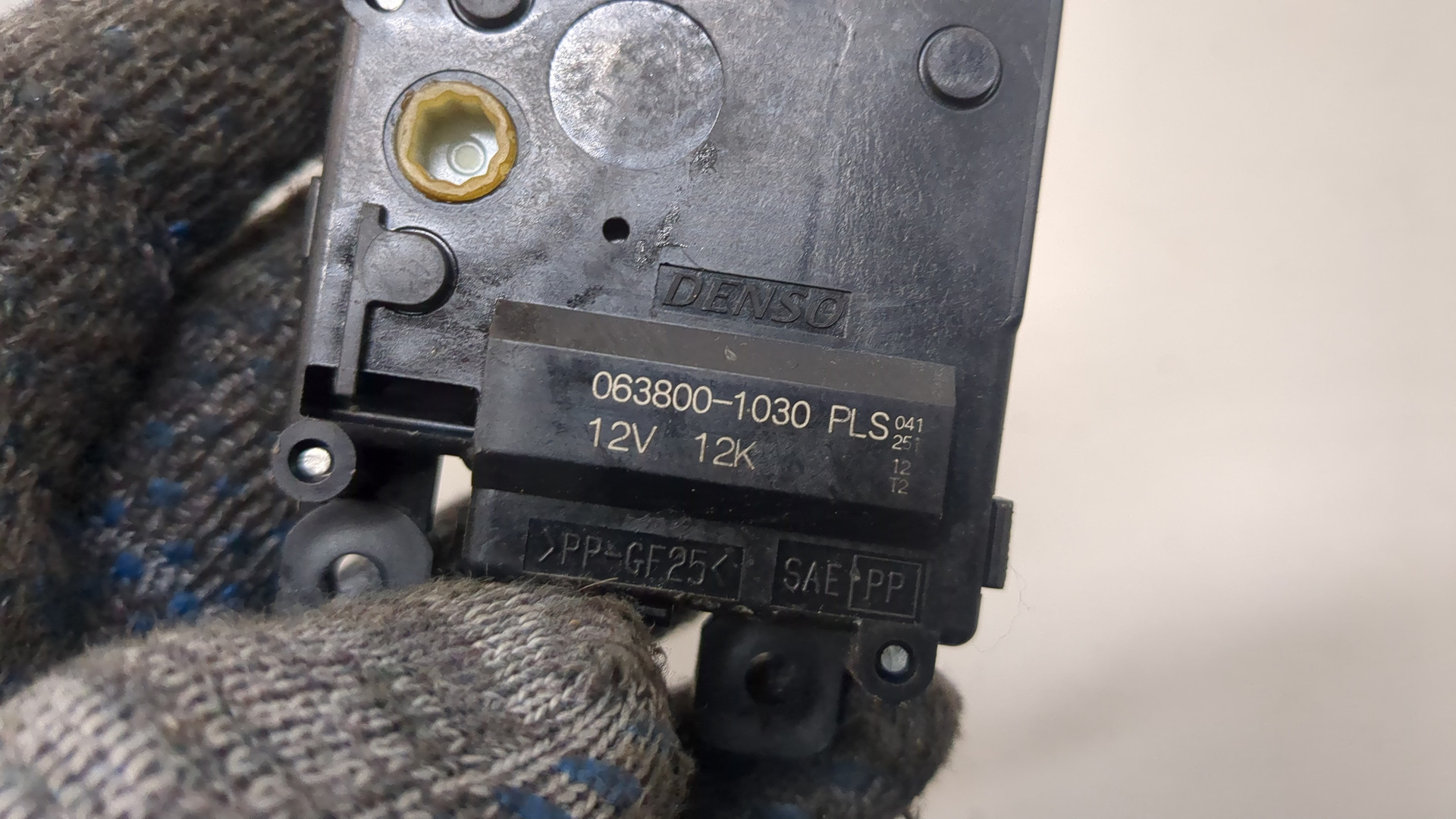 Моторчик заслонки печки