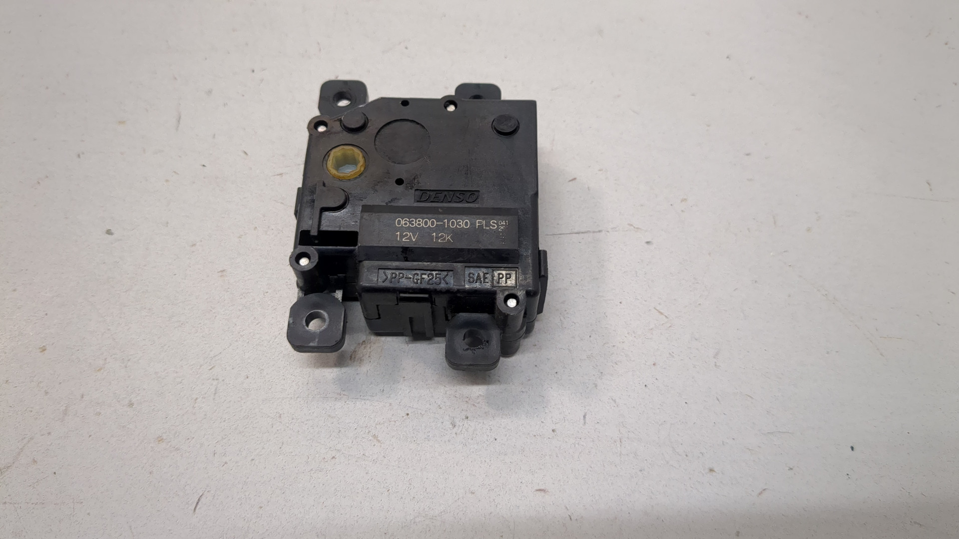 Моторчик заслонки печки