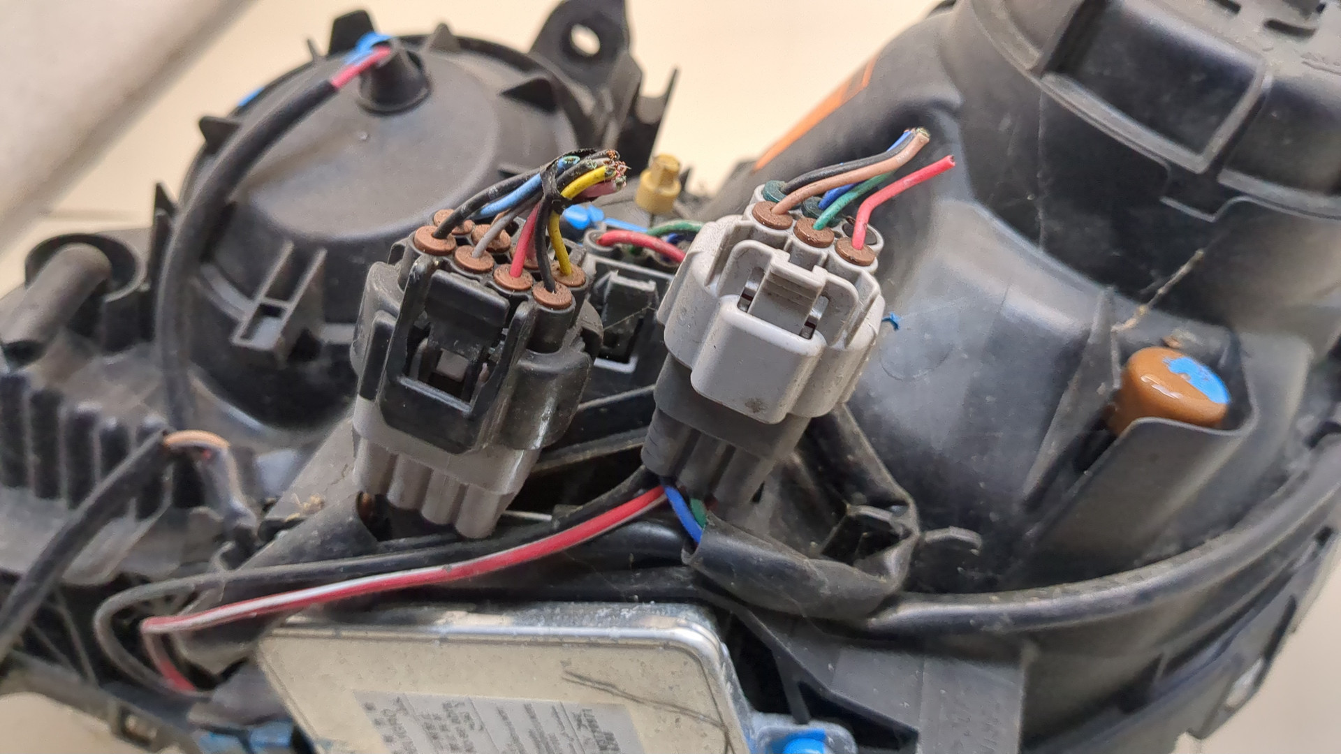 Фара правая