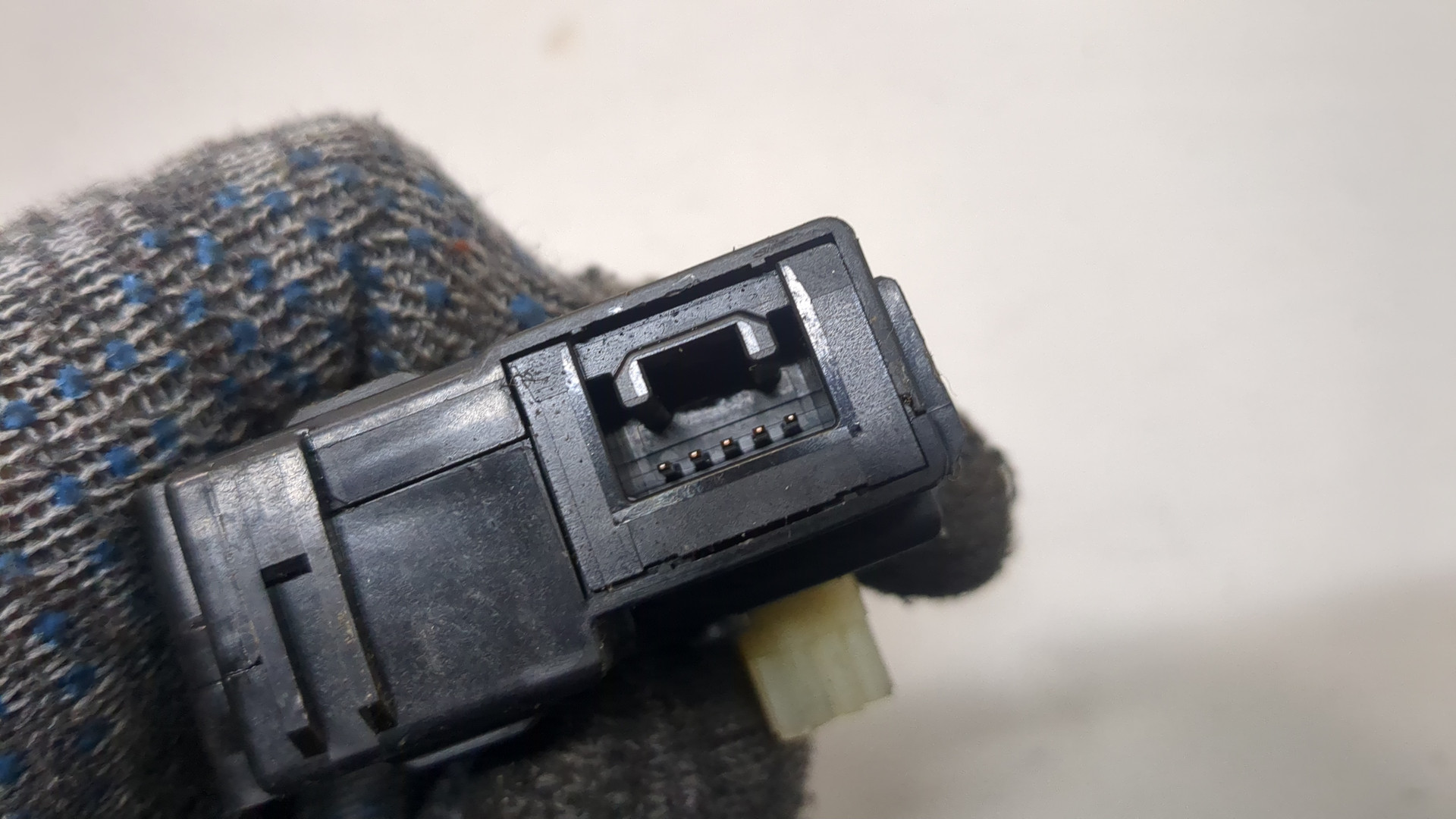 Моторчик заслонки печки