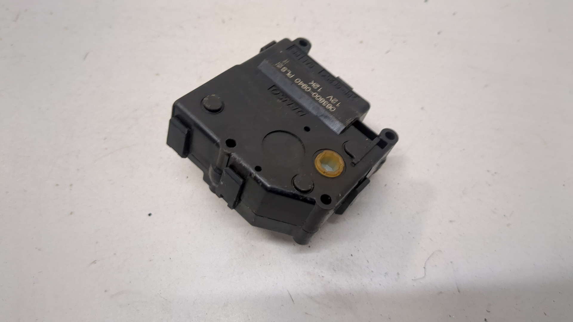 Моторчик заслонки печки