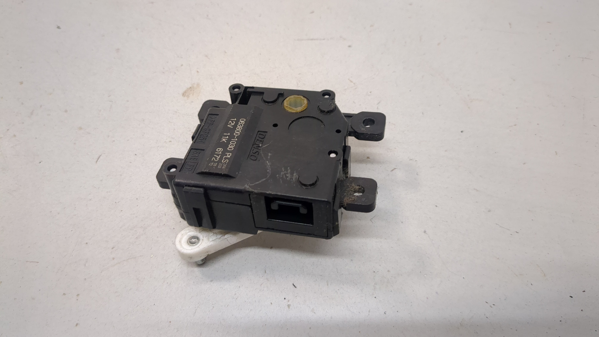 Моторчик заслонки печки