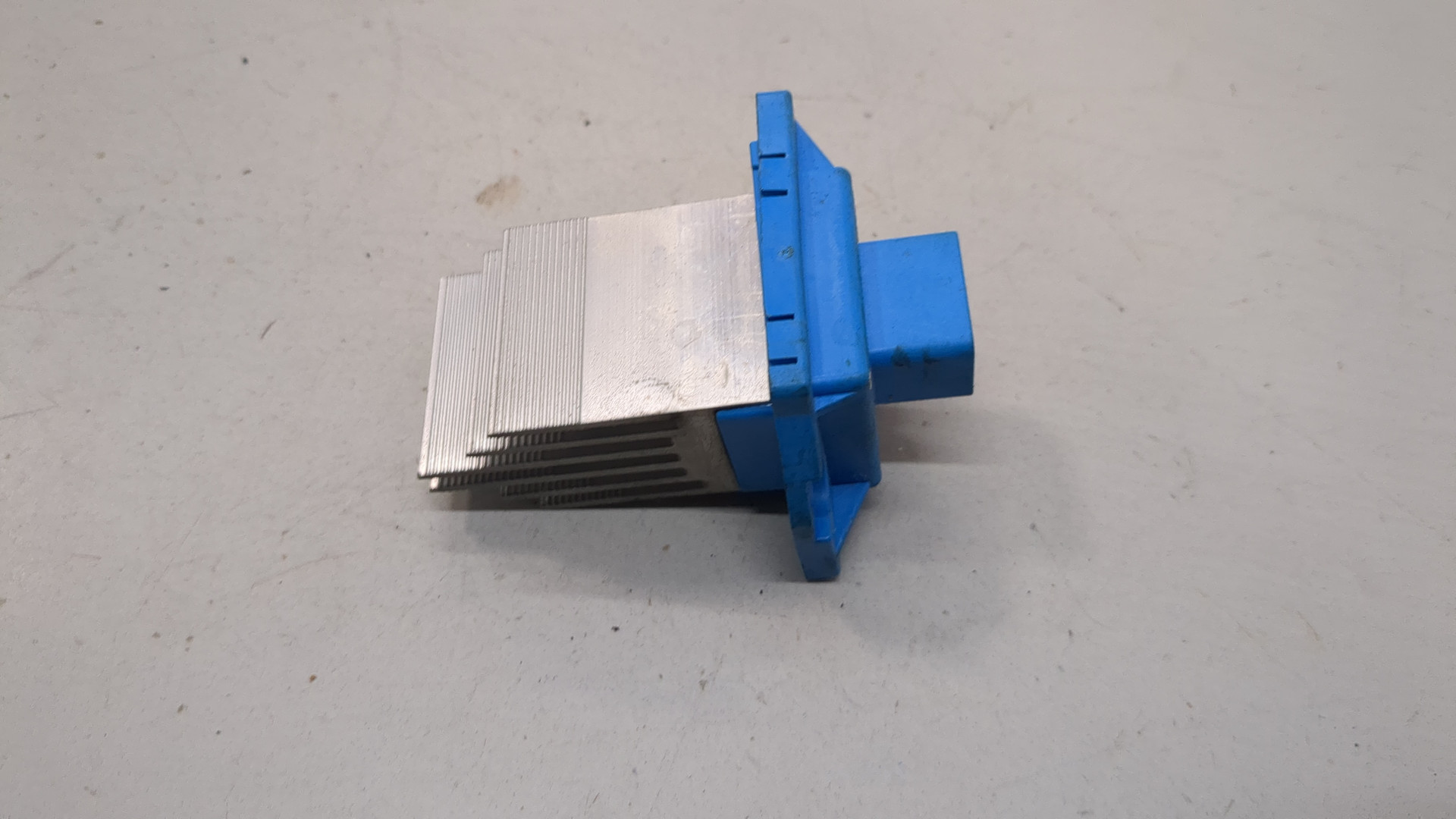 Резистор отопителя