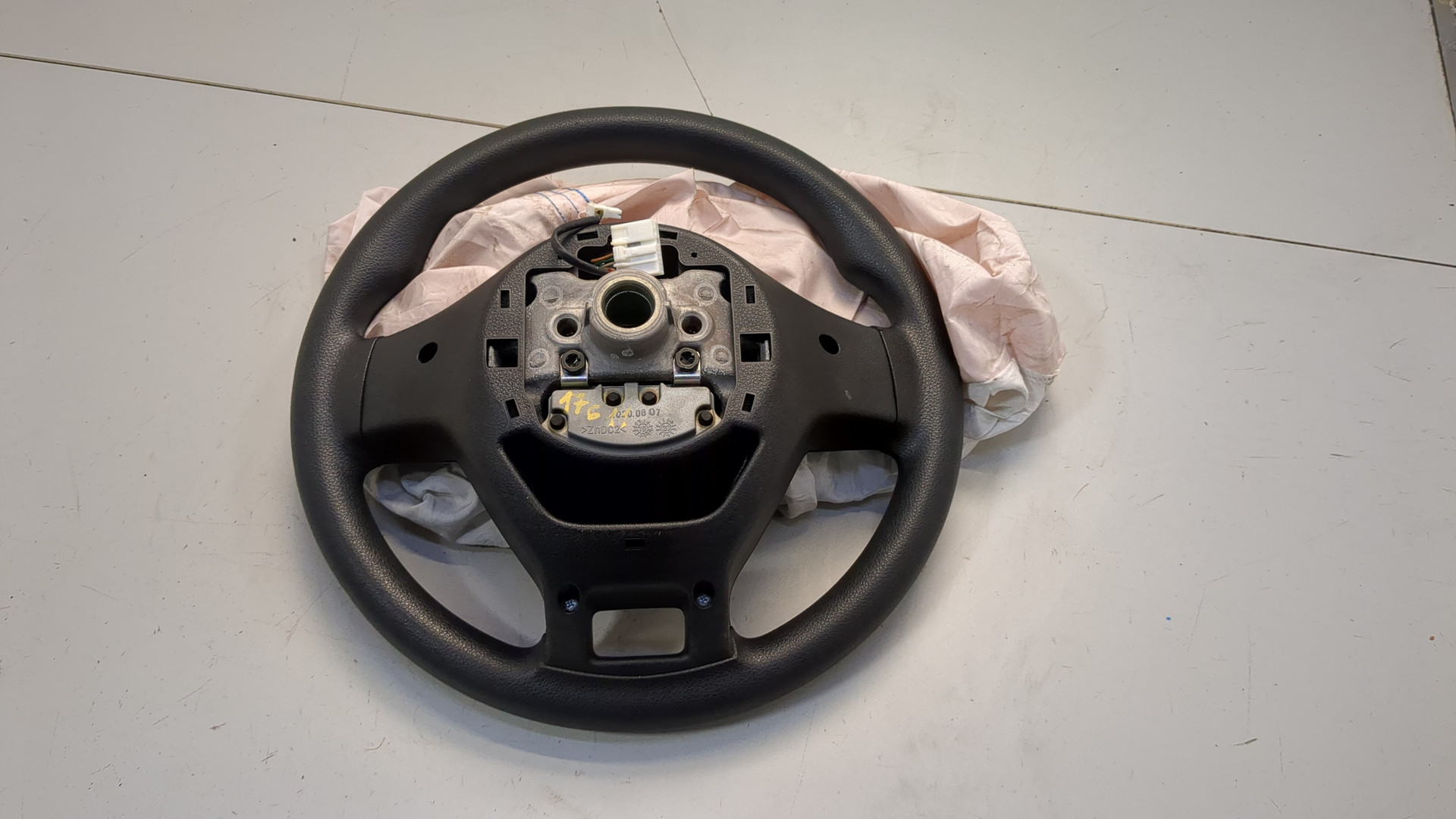 Рулевое колесо (руль)