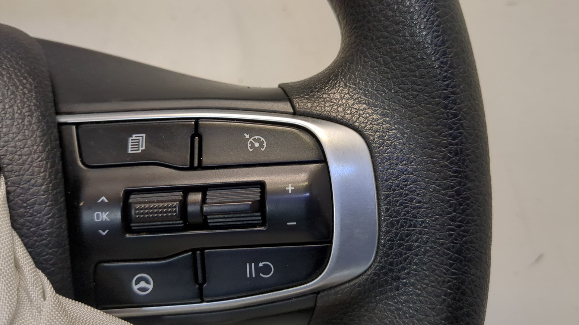 Рулевое колесо (руль)