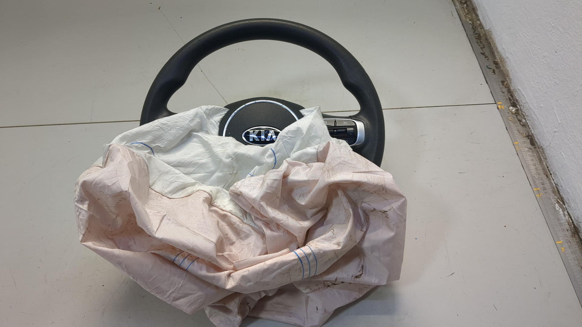 Рулевое колесо (руль)