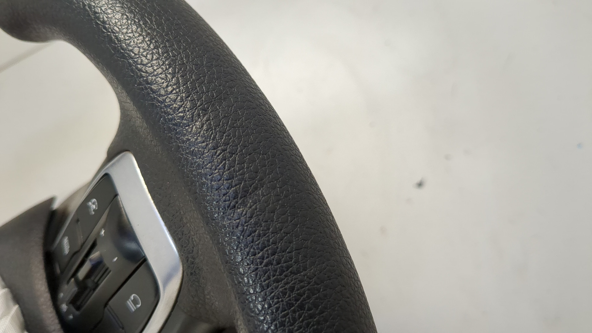 Рулевое колесо (руль)