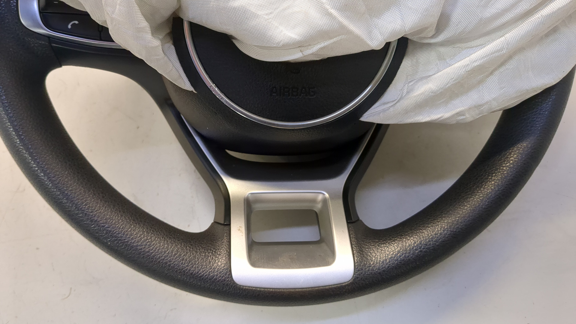 Рулевое колесо (руль)