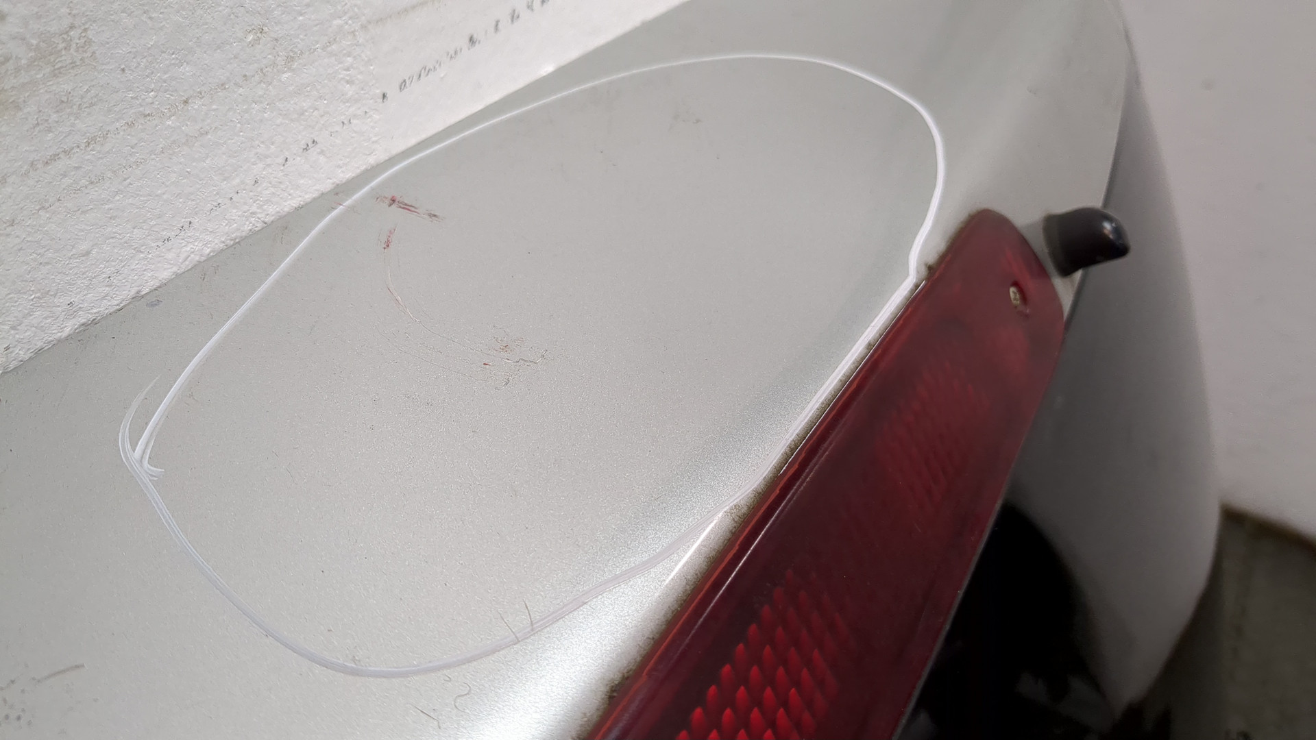 Дверь багажника