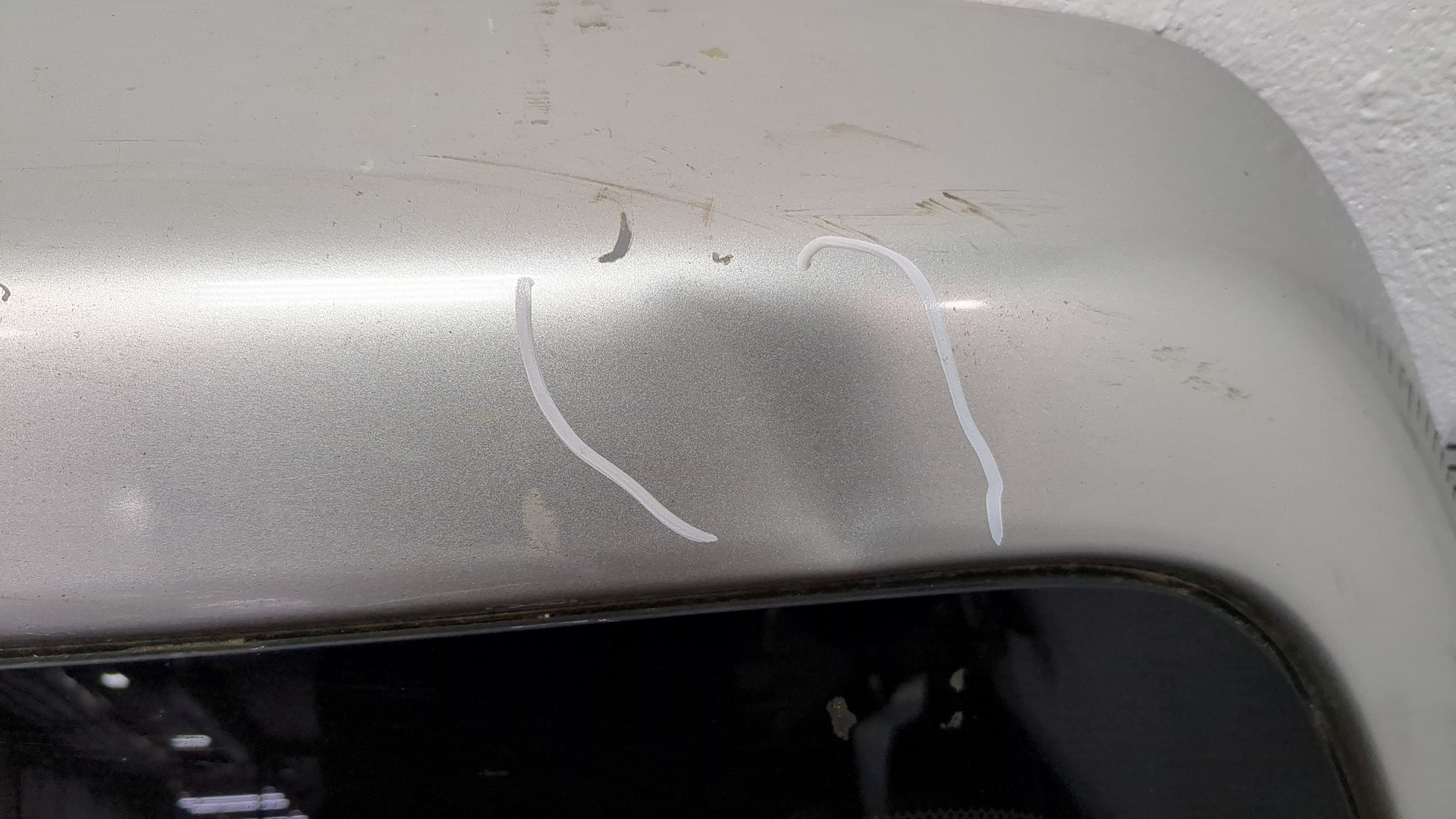 Дверь багажника