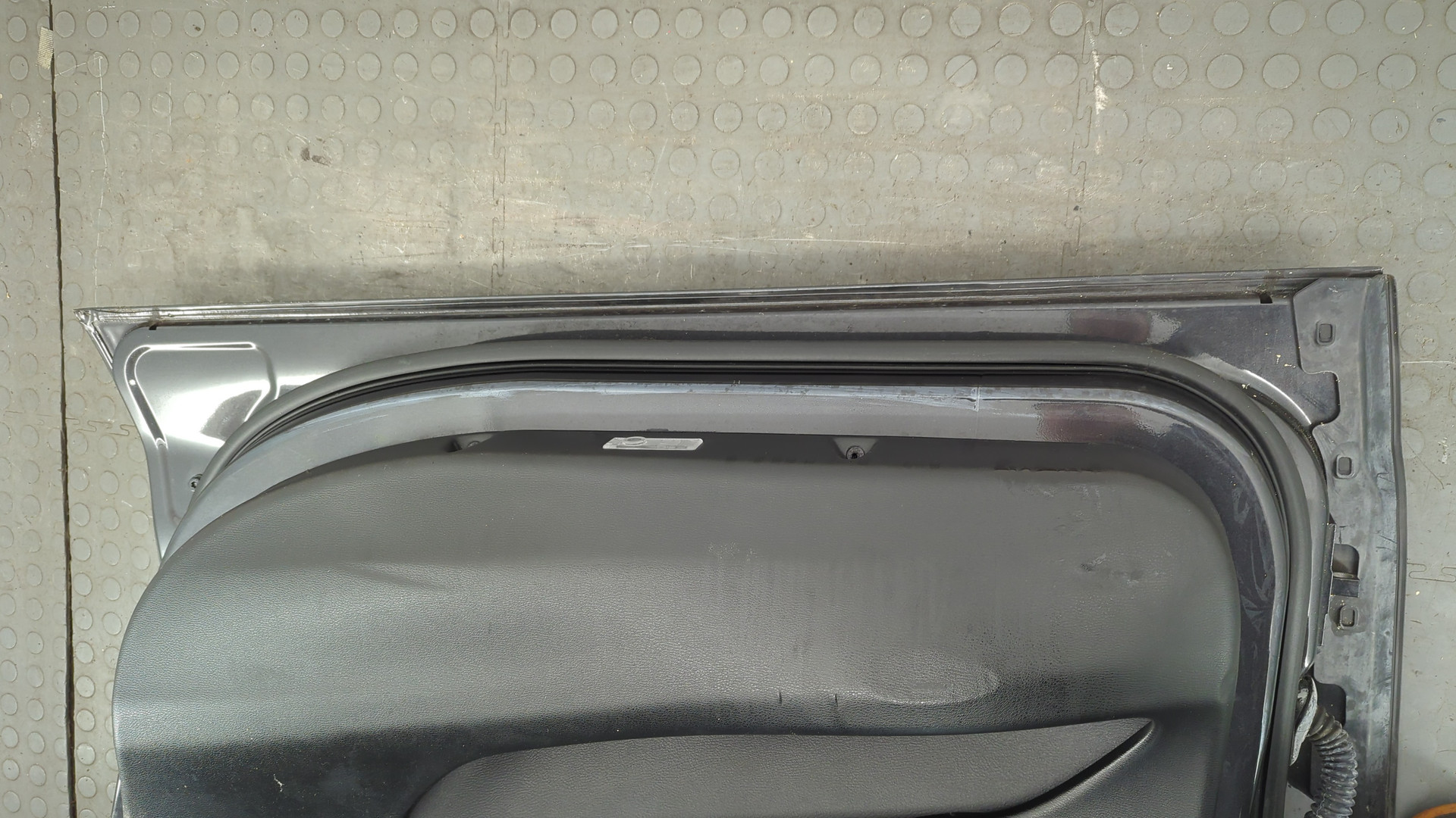 Дверь передняя правая