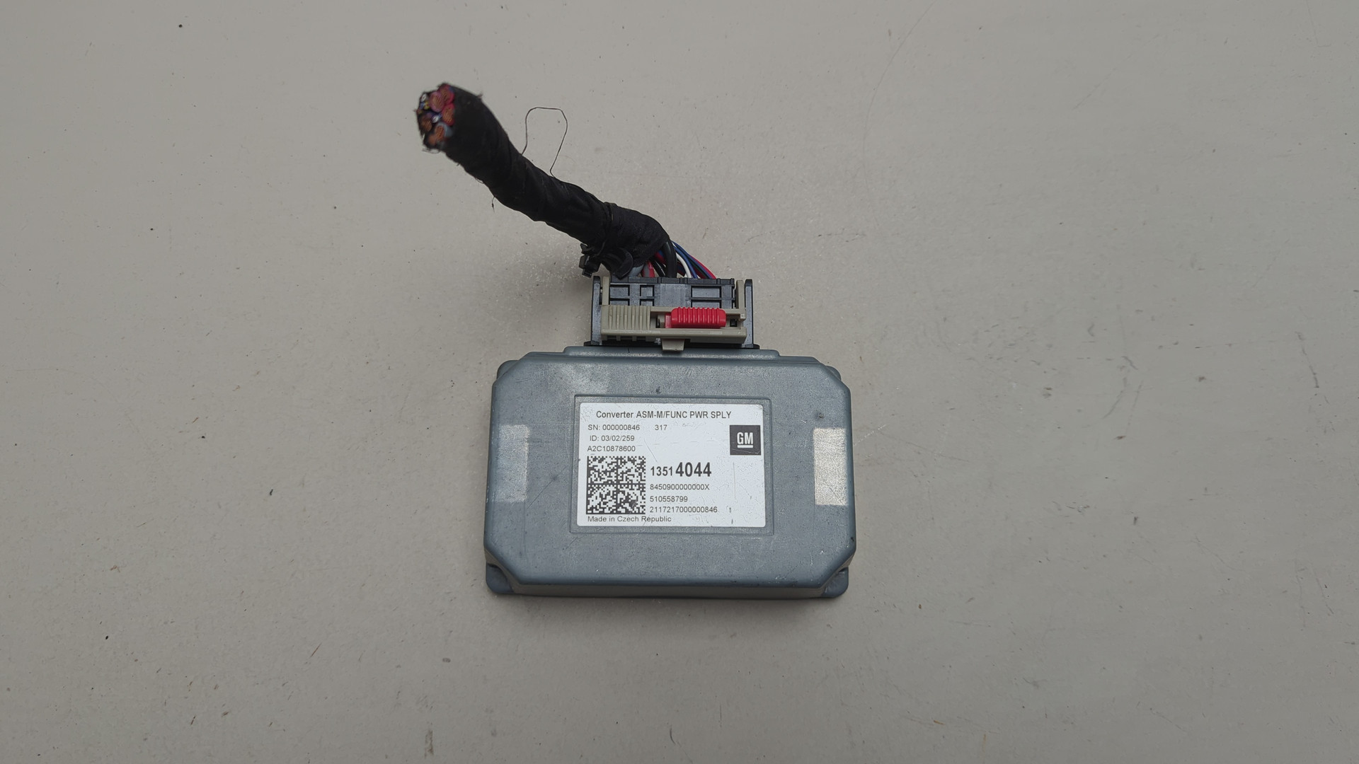 Преобразователь напряжения (адаптер)