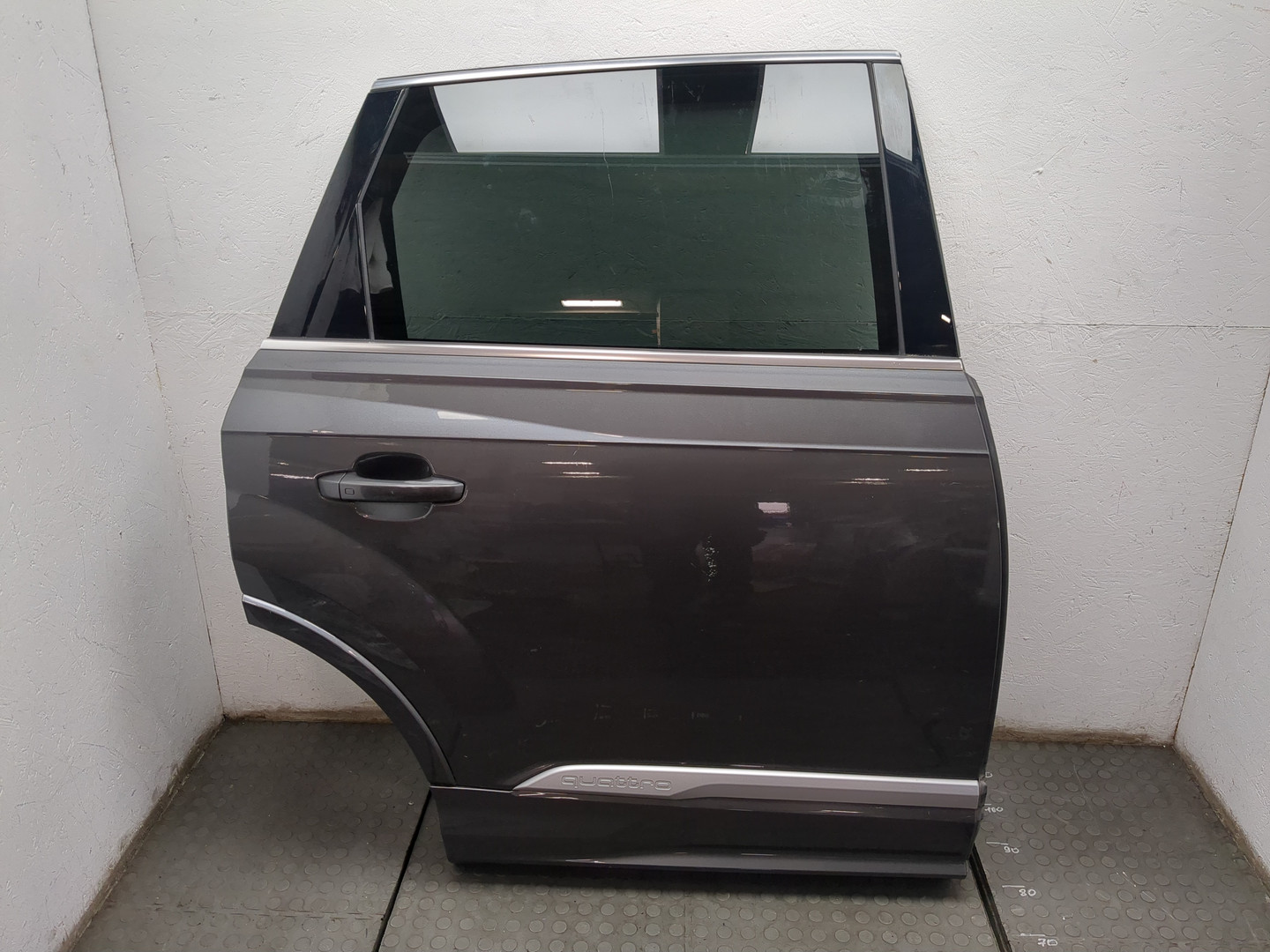 Дверь задняя правая