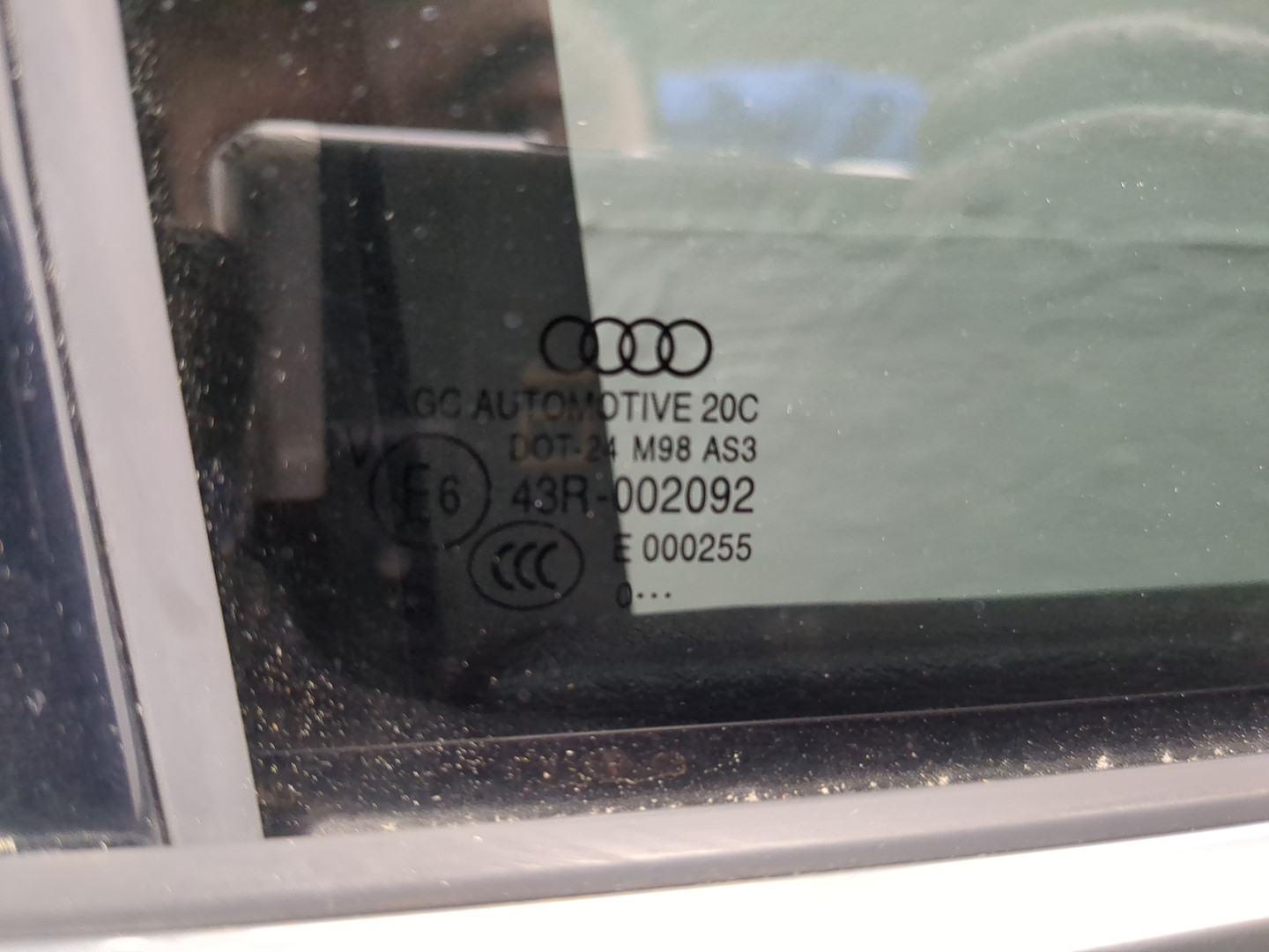 Дверь задняя правая