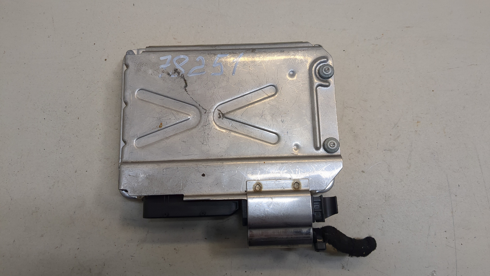 Блок управления двигателем