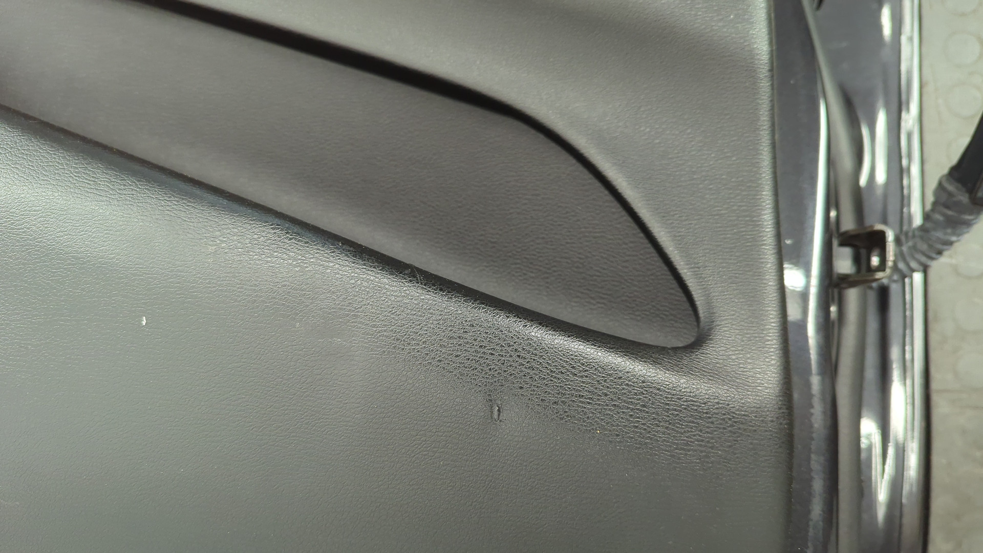 Дверь задняя левая