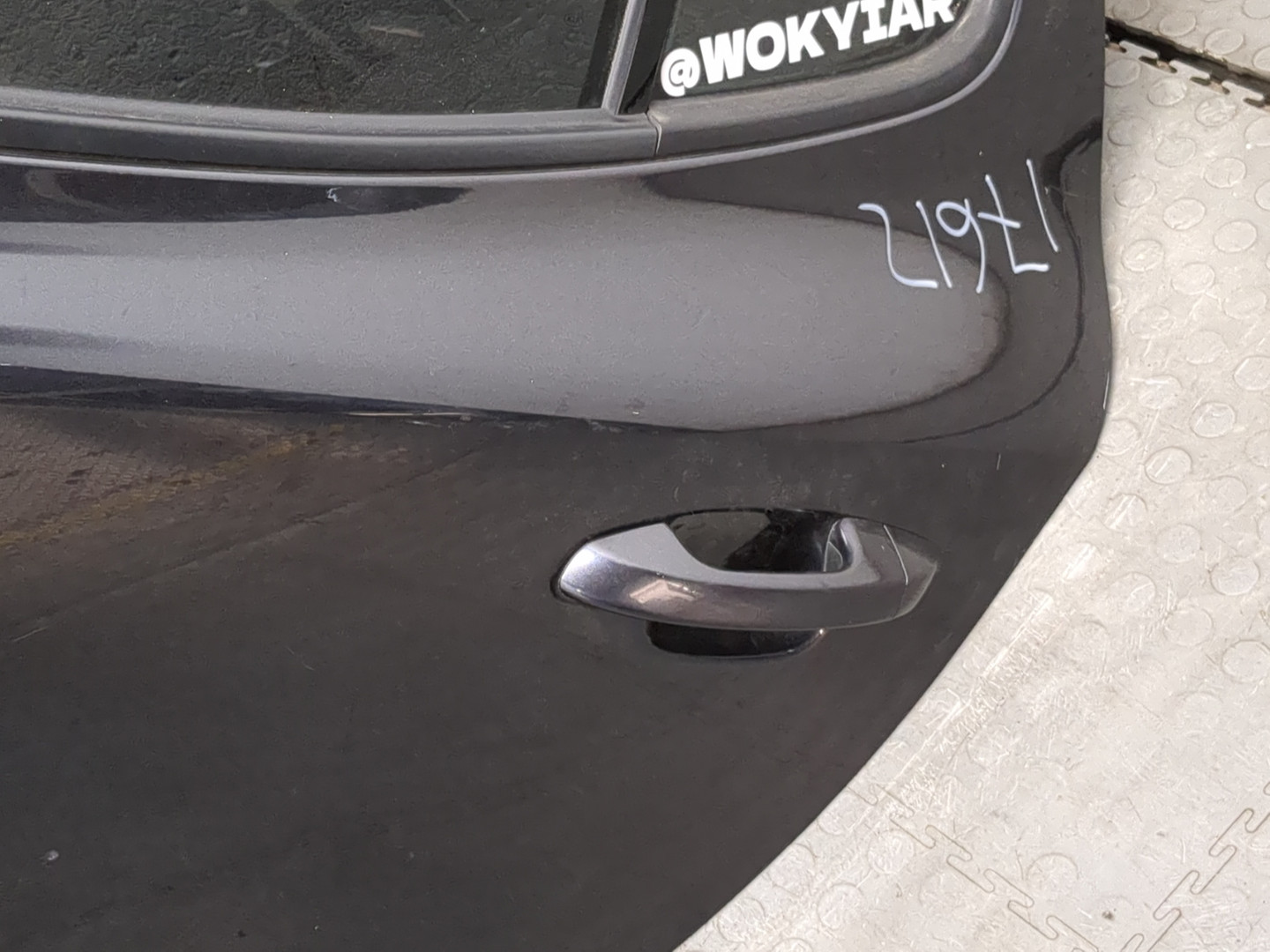 Дверь задняя левая