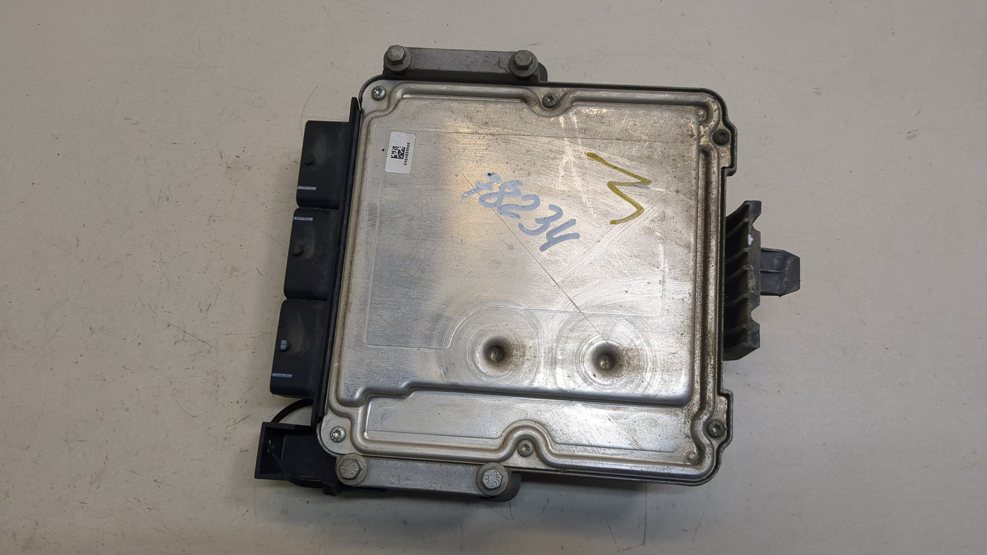 Блок управления двигателем