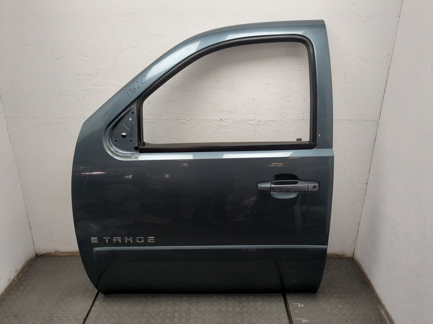 Дверь передняя левая