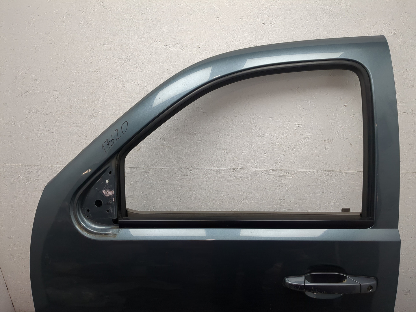 Дверь передняя левая