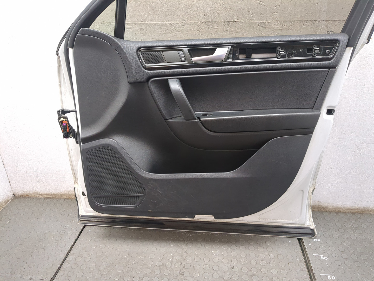 Дверь передняя правая