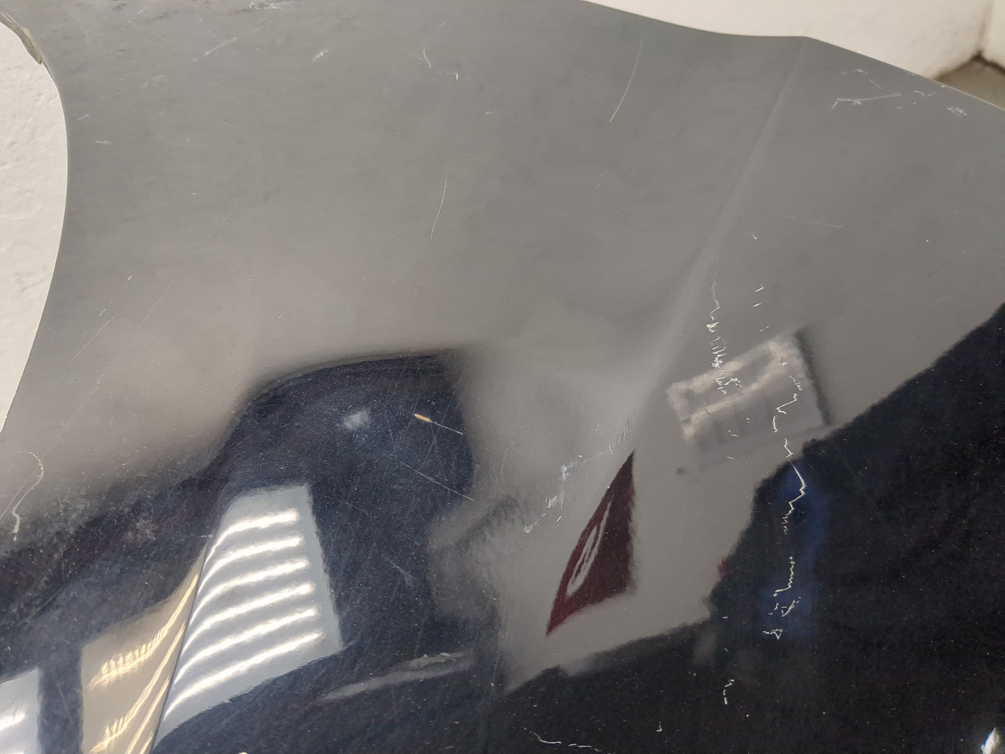 Крыло переднее правое