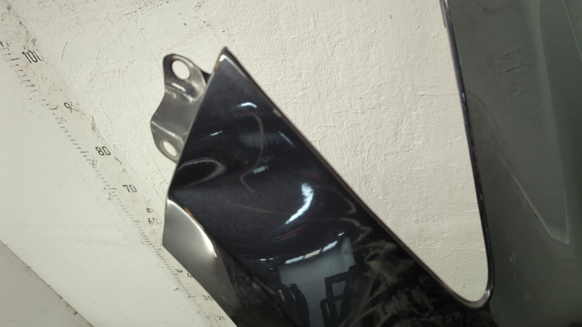 Крыло переднее левое