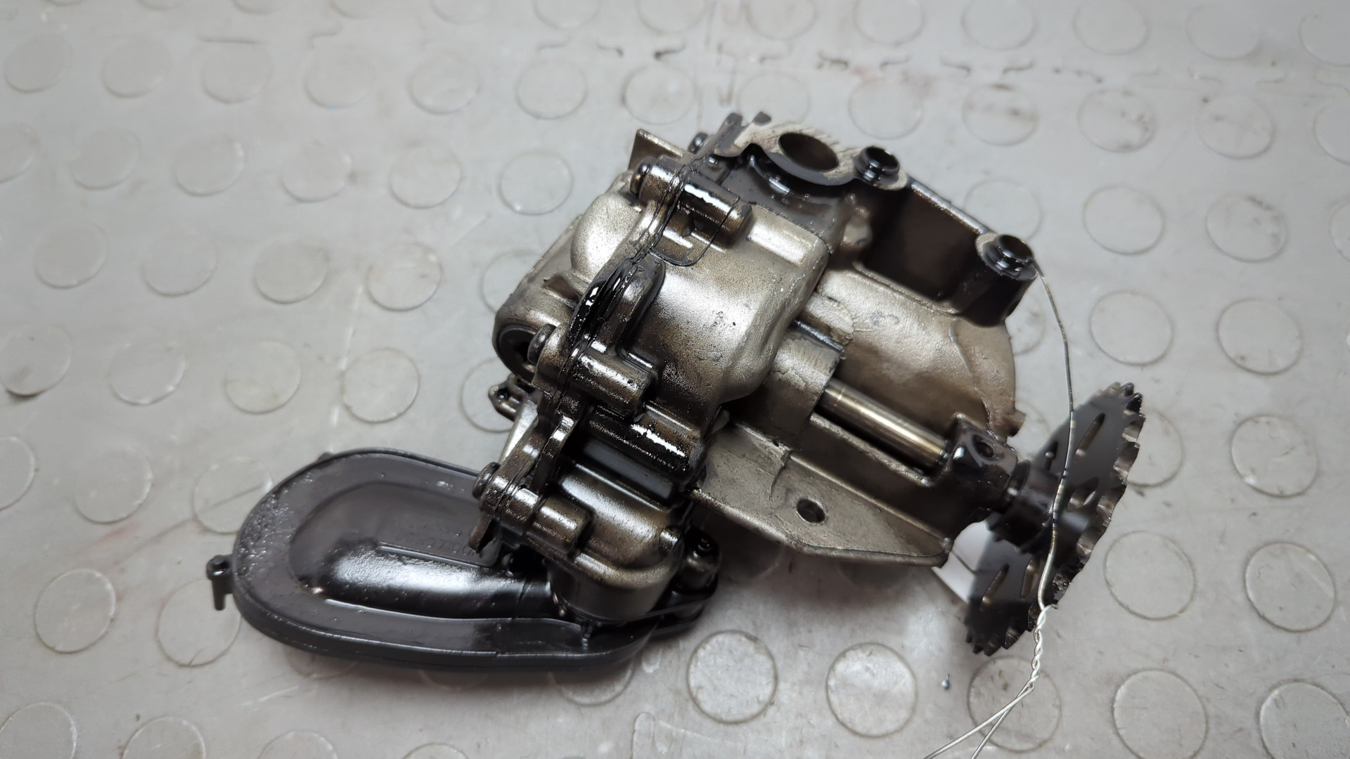 Насос масляный