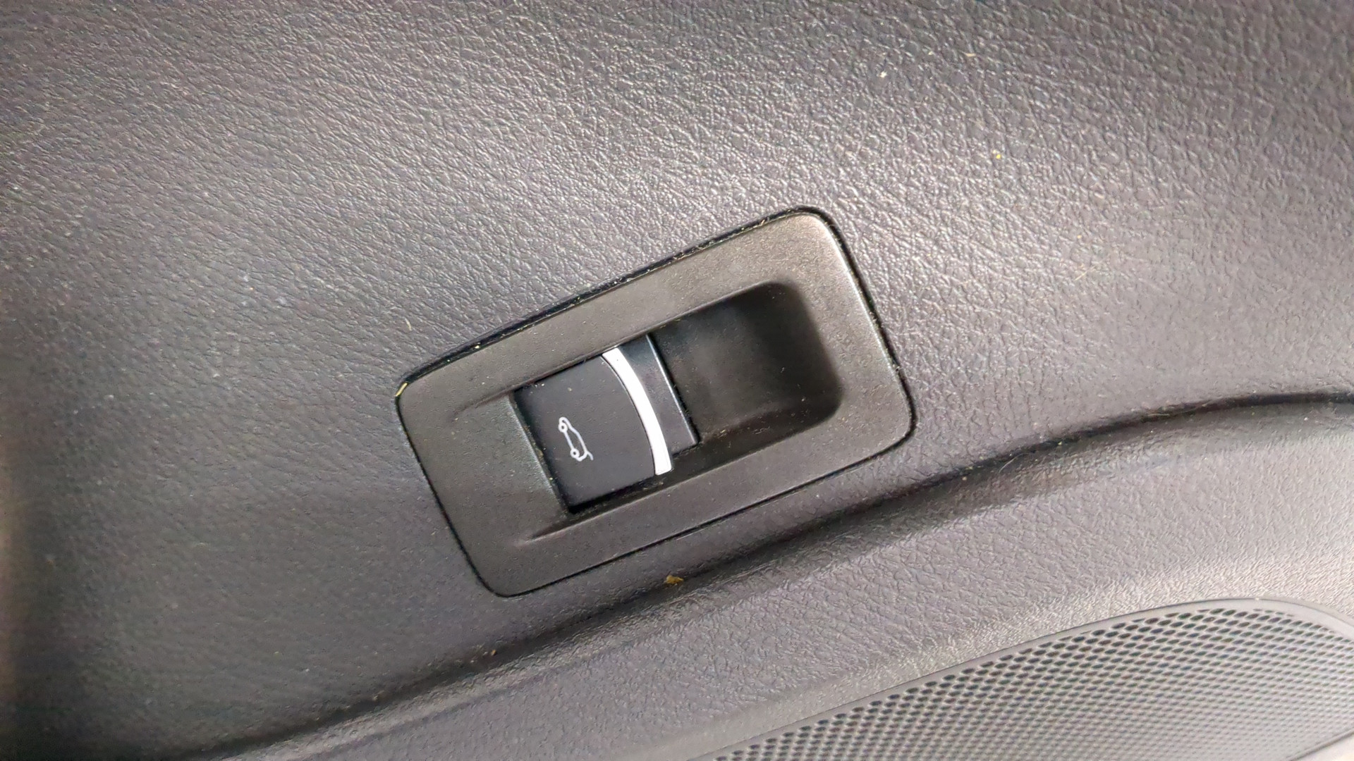 Дверь передняя левая