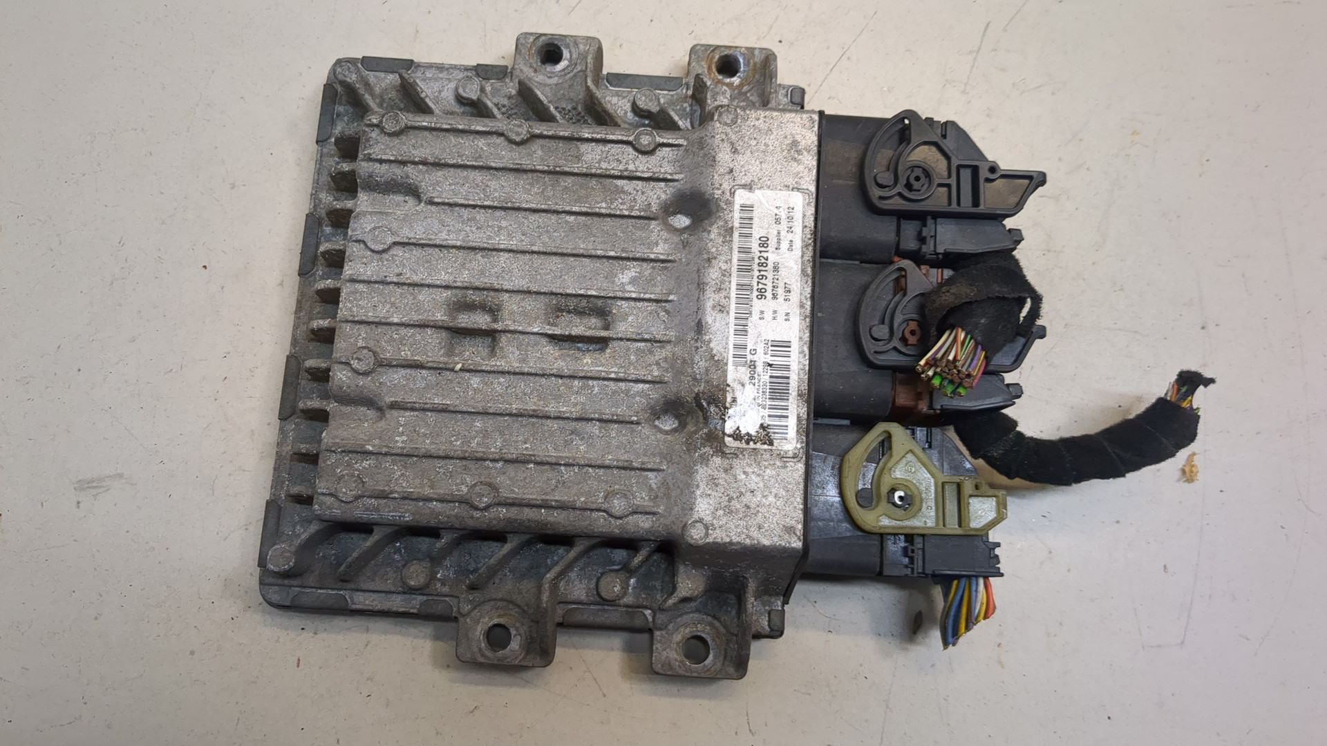 Блок управления двигателем