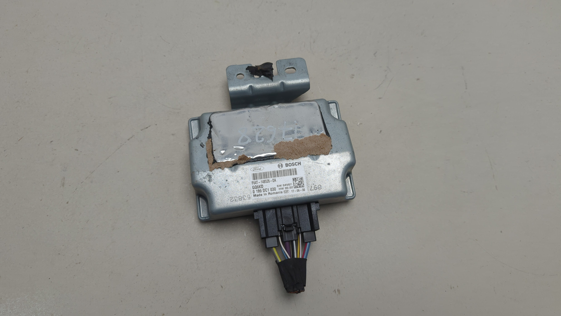 Преобразователь напряжения (адаптер)