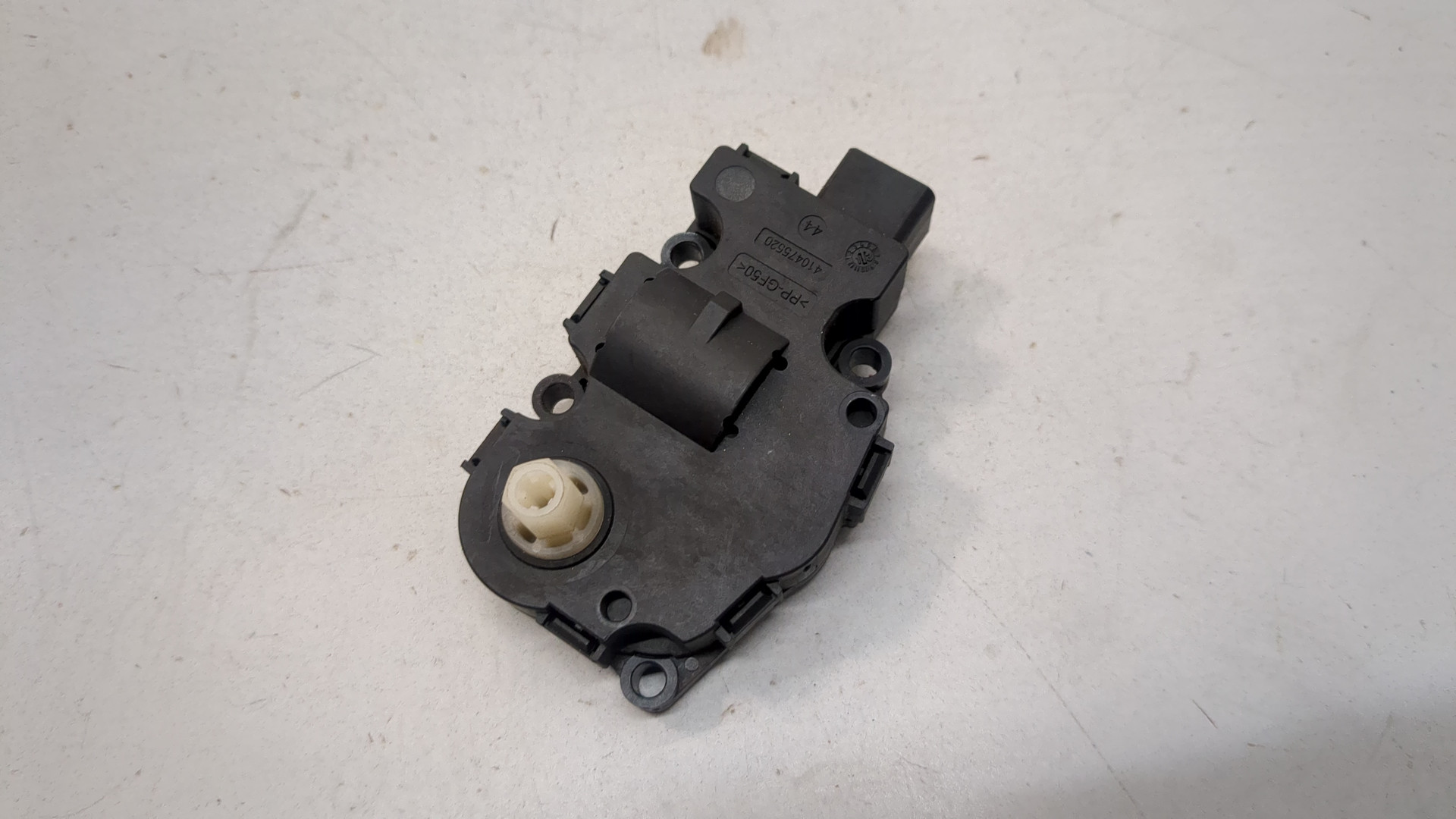 Моторчик заслонки печки