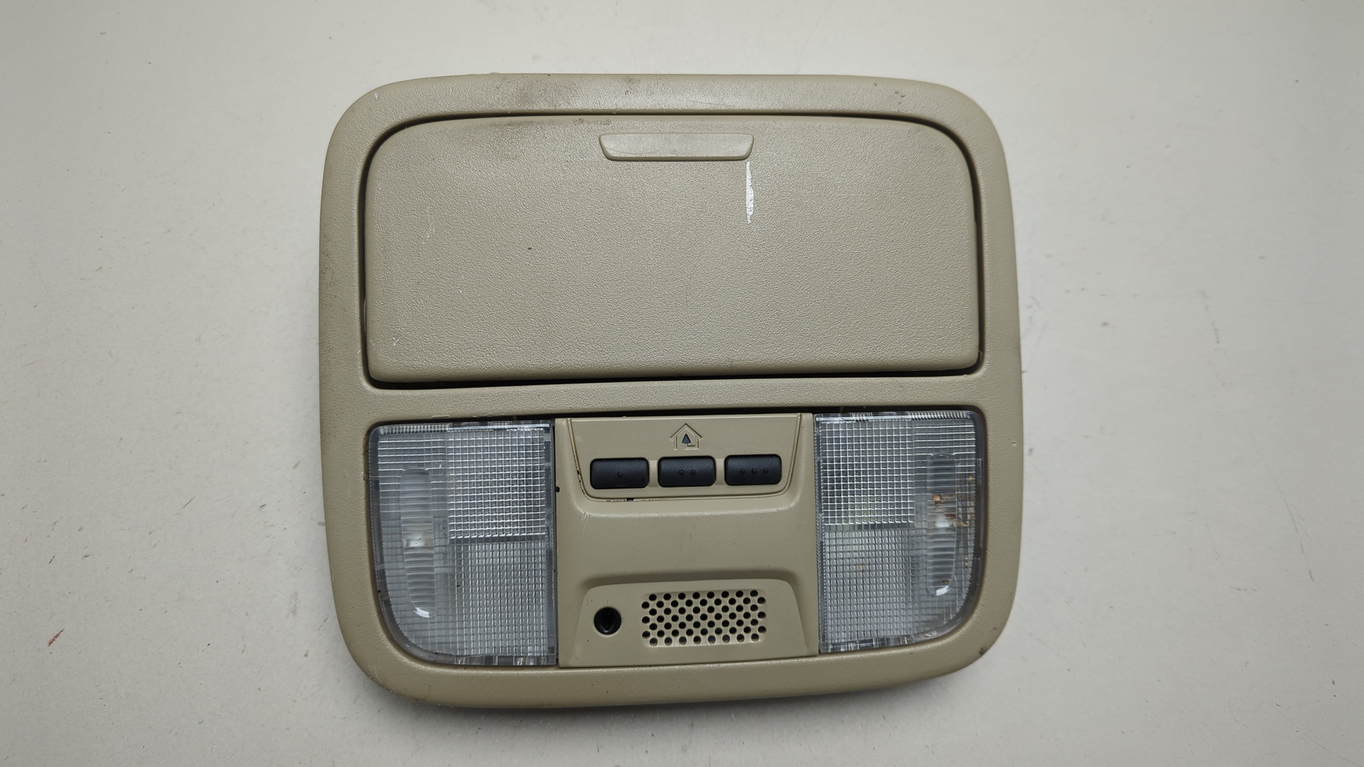 Плафон салонный