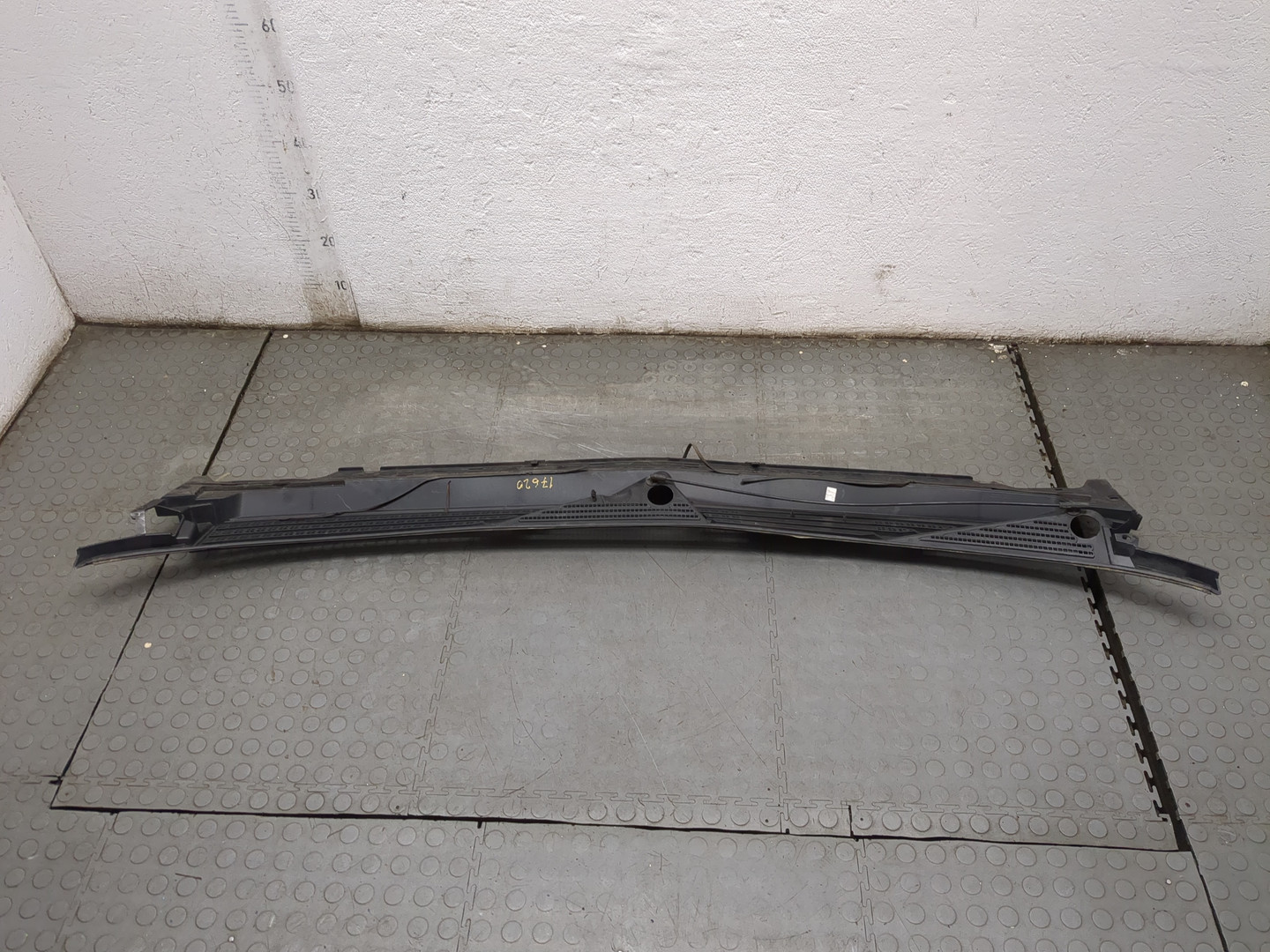 Решетка стеклоочистителей (Жабо)