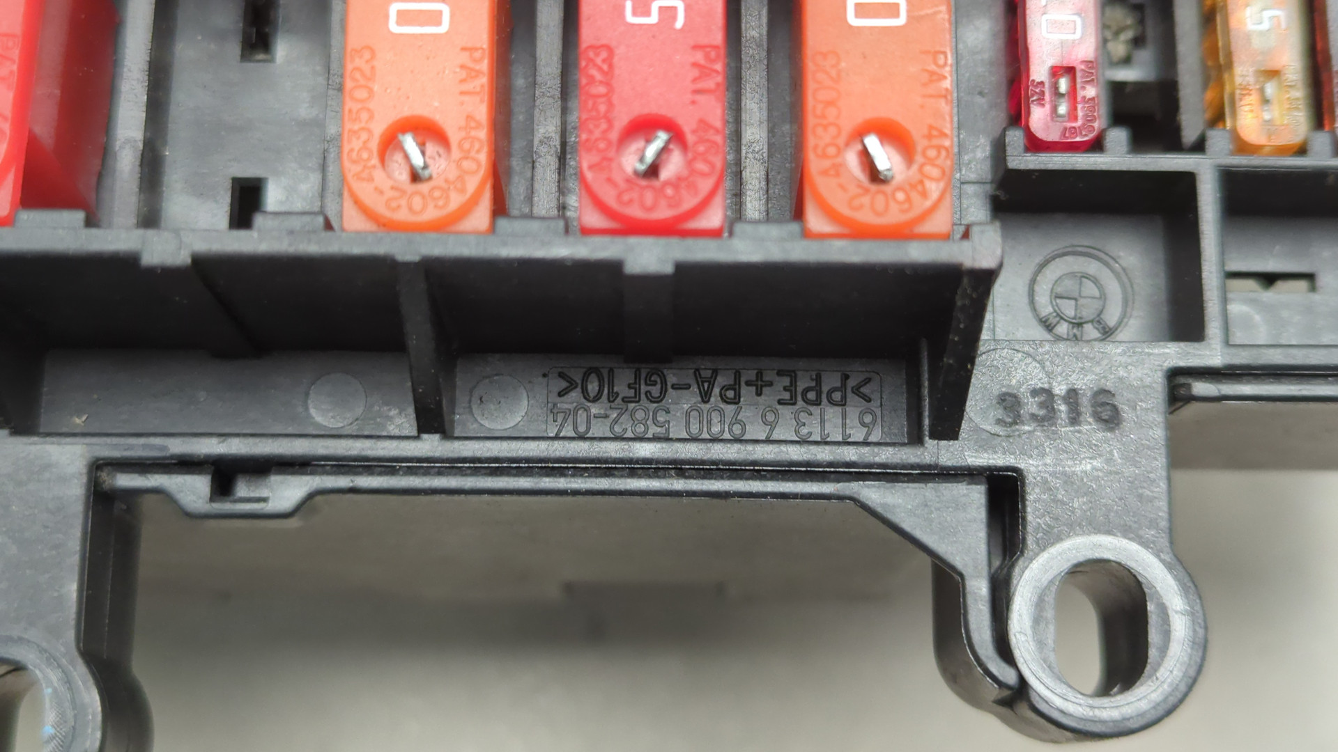 Блок предохранителей